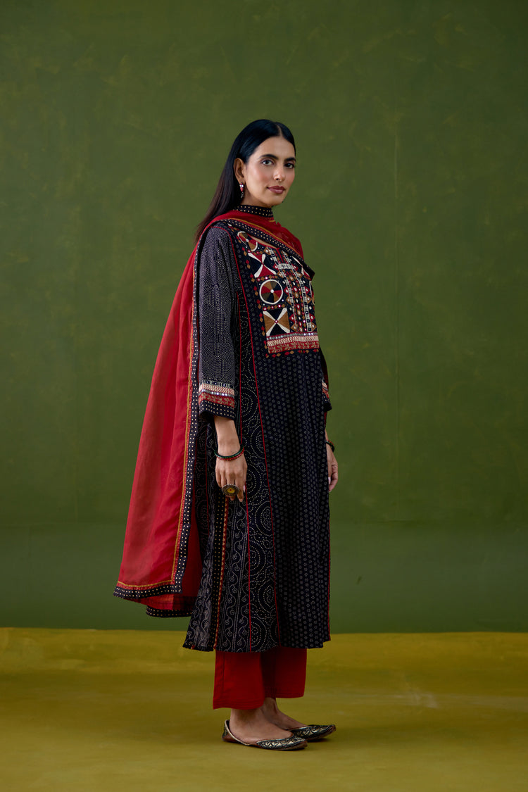 Medh Dupatta Maroon