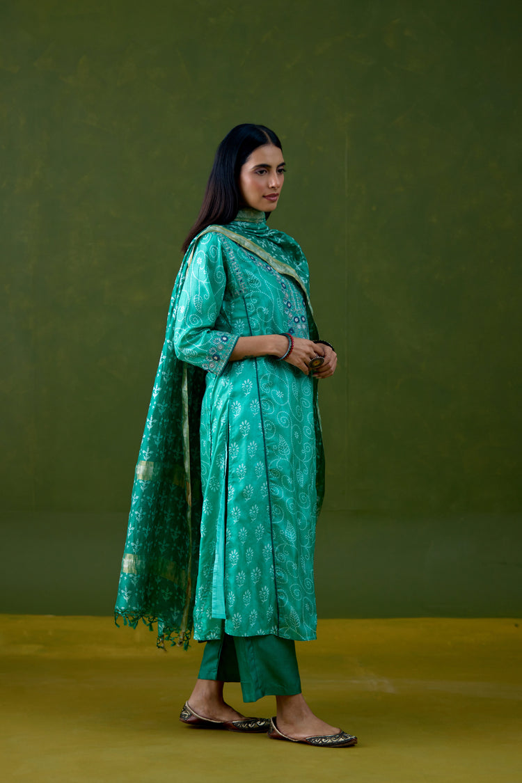 Dienne Tussar Silk Embroidered Kurta Sea Green