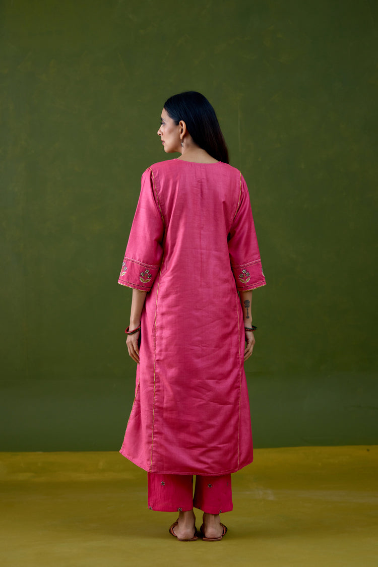 Dienne Tussar Silk Embroidered Kurta Pink
