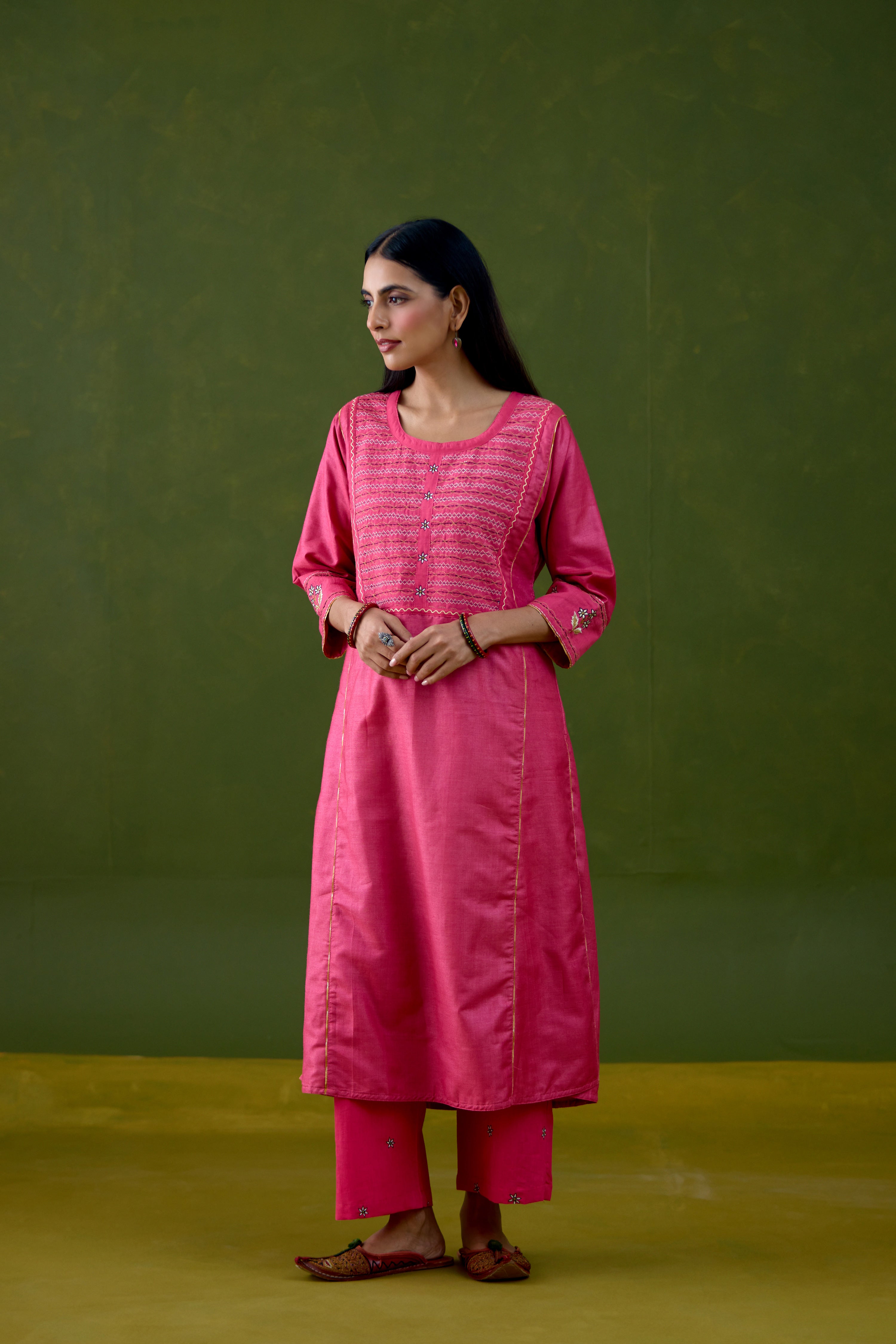 Dienne Tussar Silk Embroidered Kurta Pink