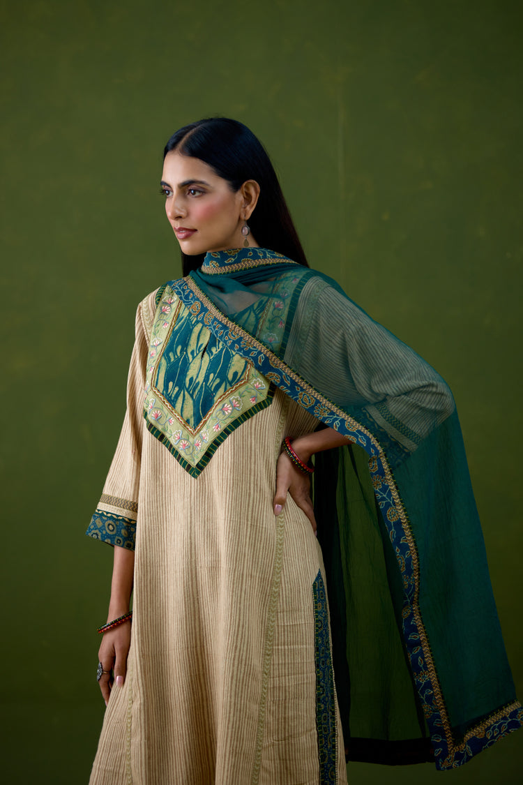 Medh Dupatta Bottle Green