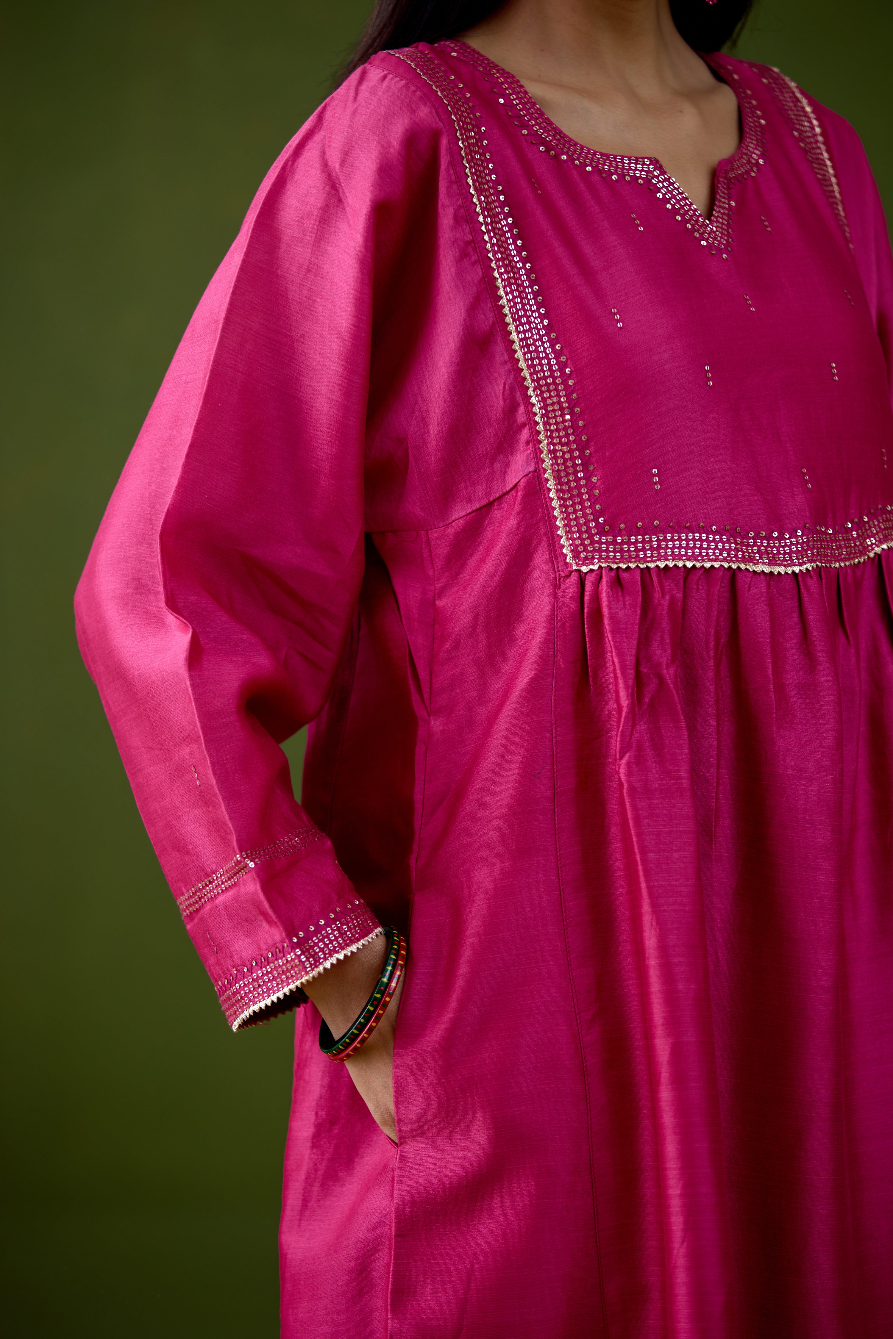 Meera Chanderi Embroidered Kurta Magenta (Set Of 2)