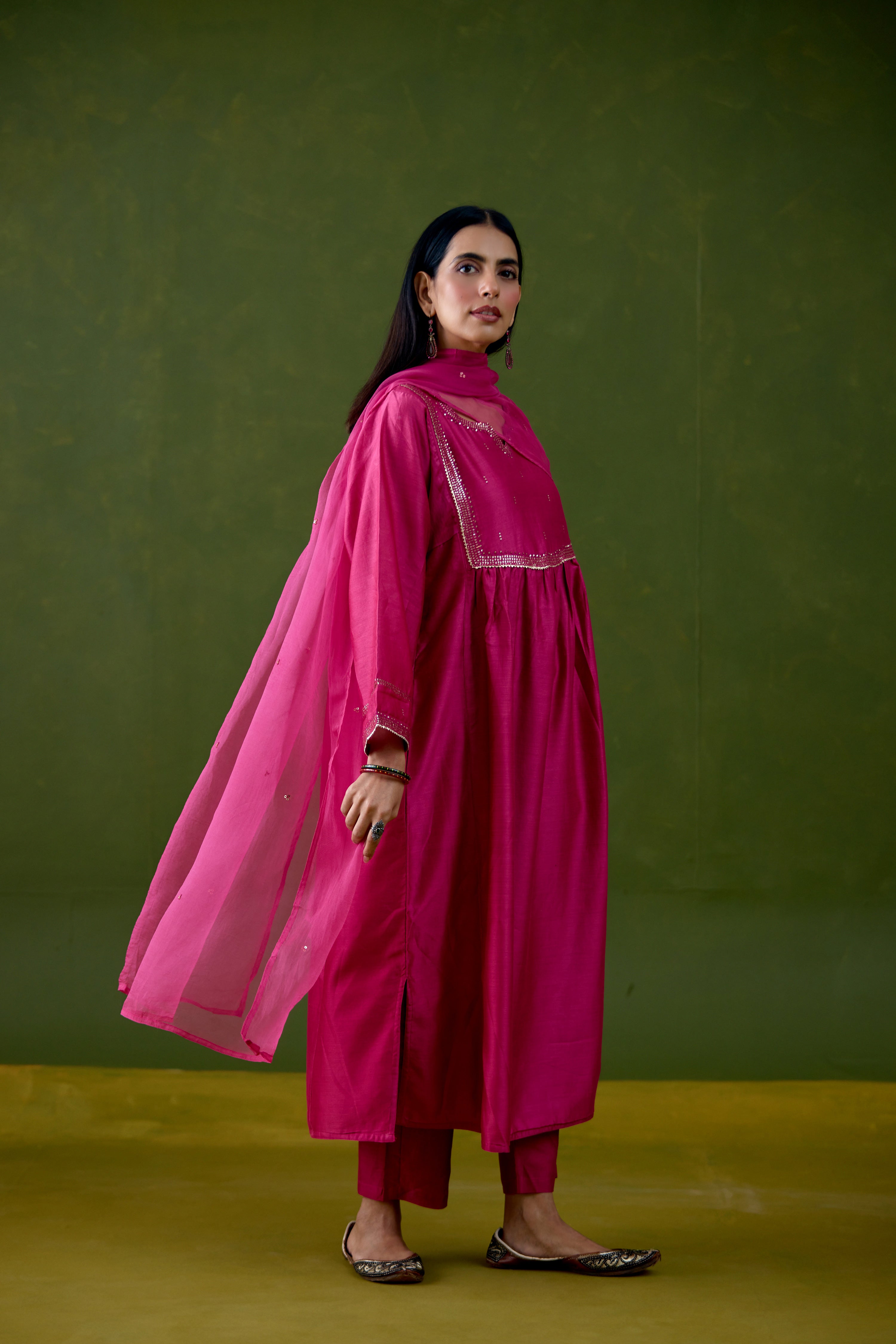 Meera Chanderi Embroidered Kurta Magenta (Set Of 2)