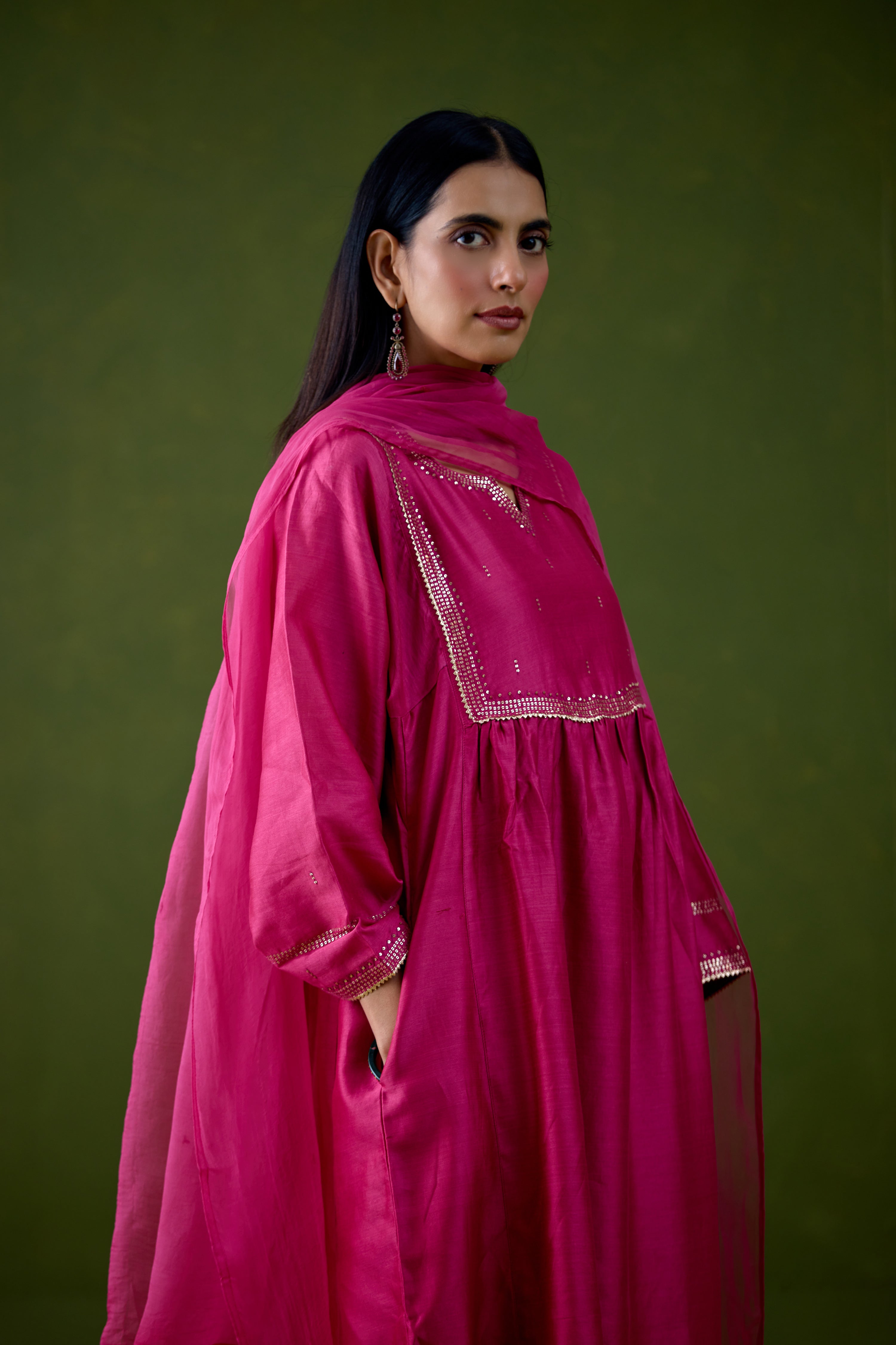 Meera Chanderi Embroidered Kurta Magenta (Set Of 2)