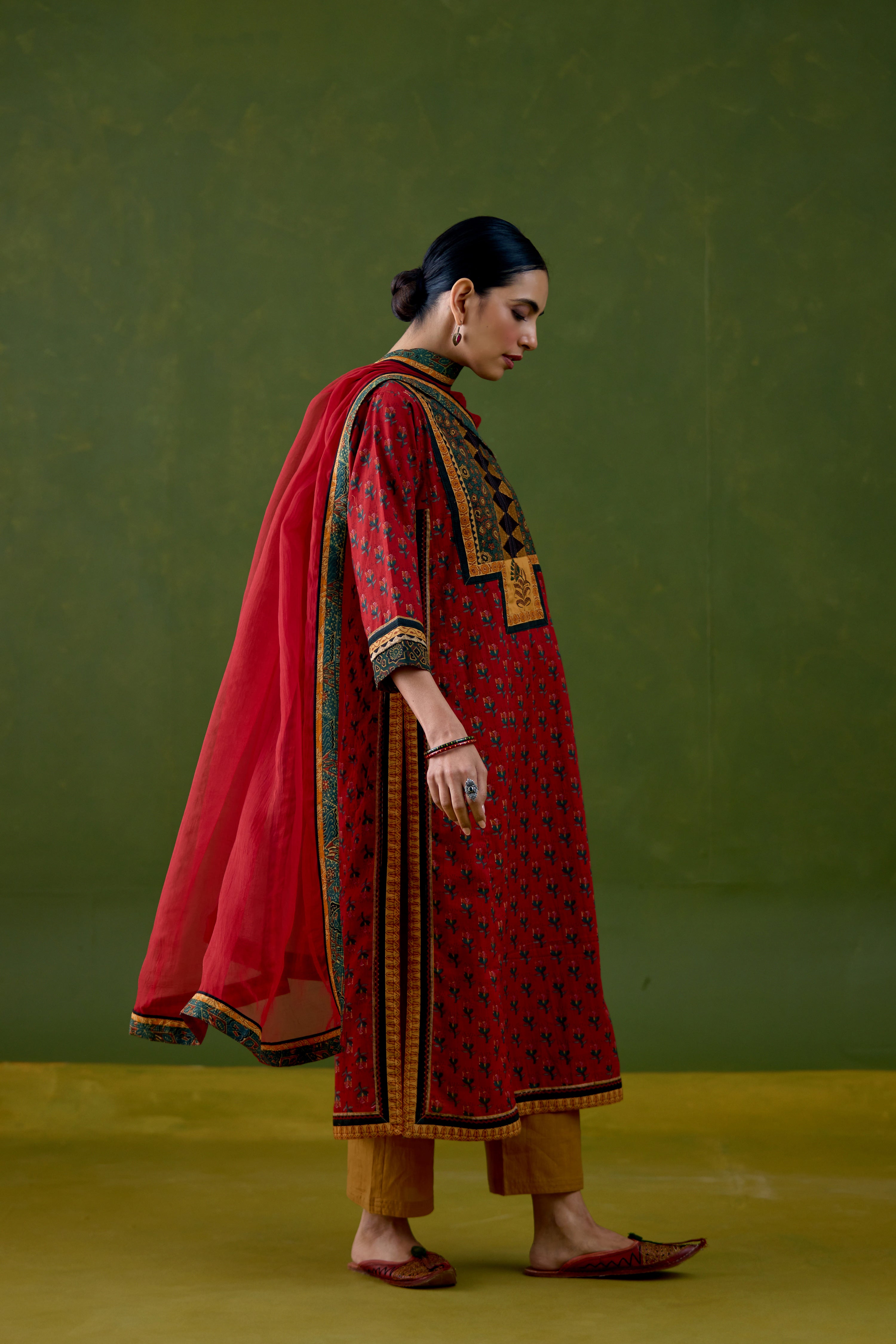 Medh Dupatta Red