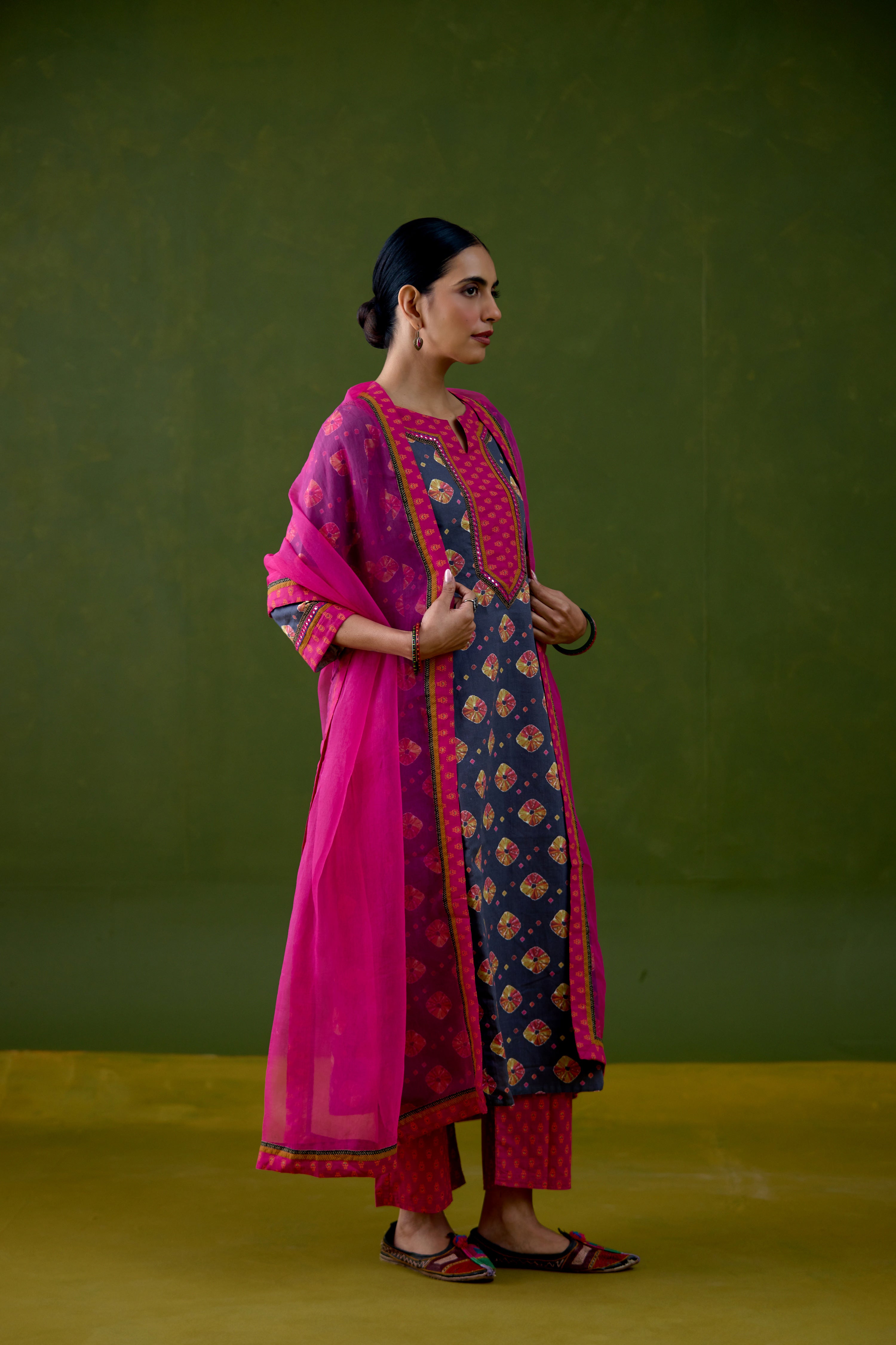 Rozana Linen Printed Kurta Grey Pink (Set Of 3)