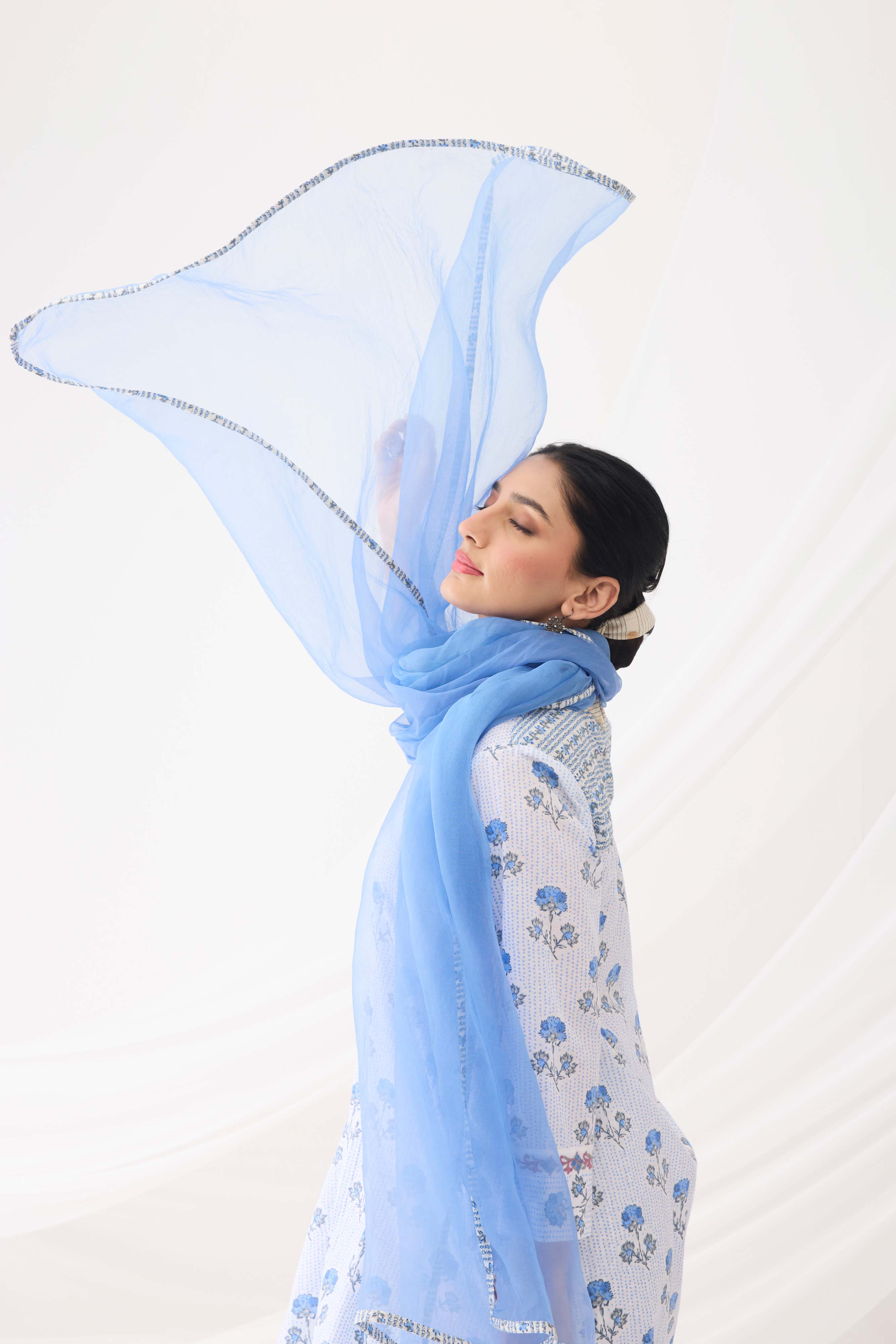 Myra Kurta White Blue (9964084363563)