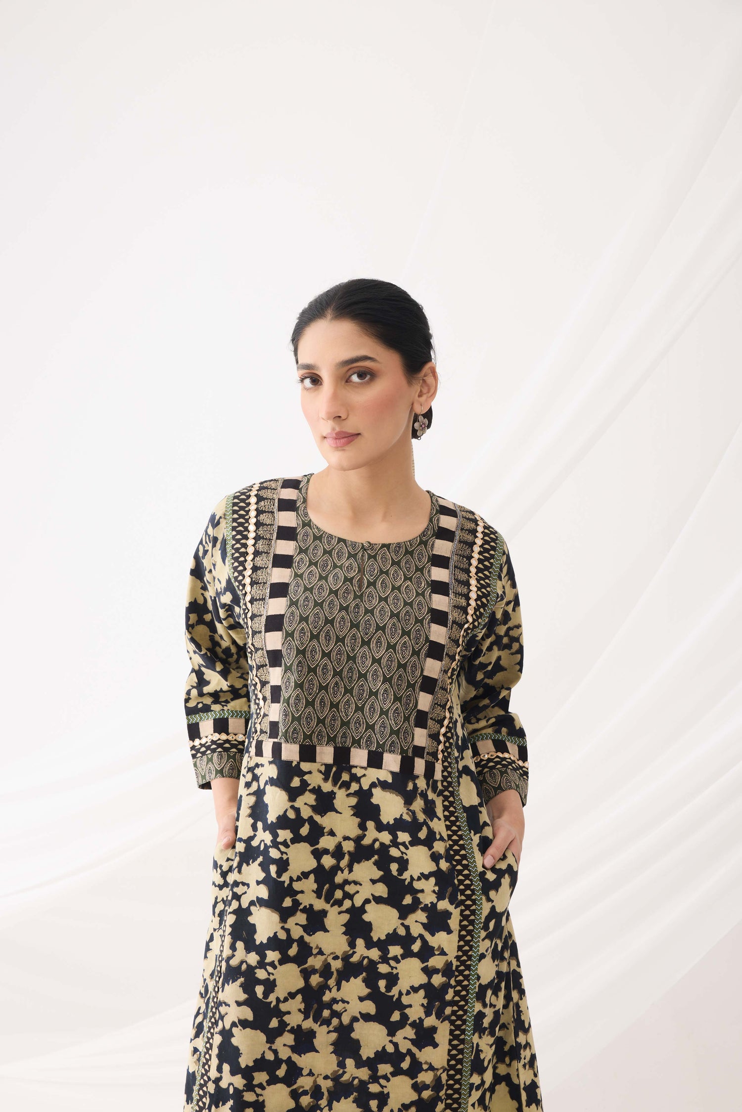 Rozana Caftan Black Beige (9967181988139)
