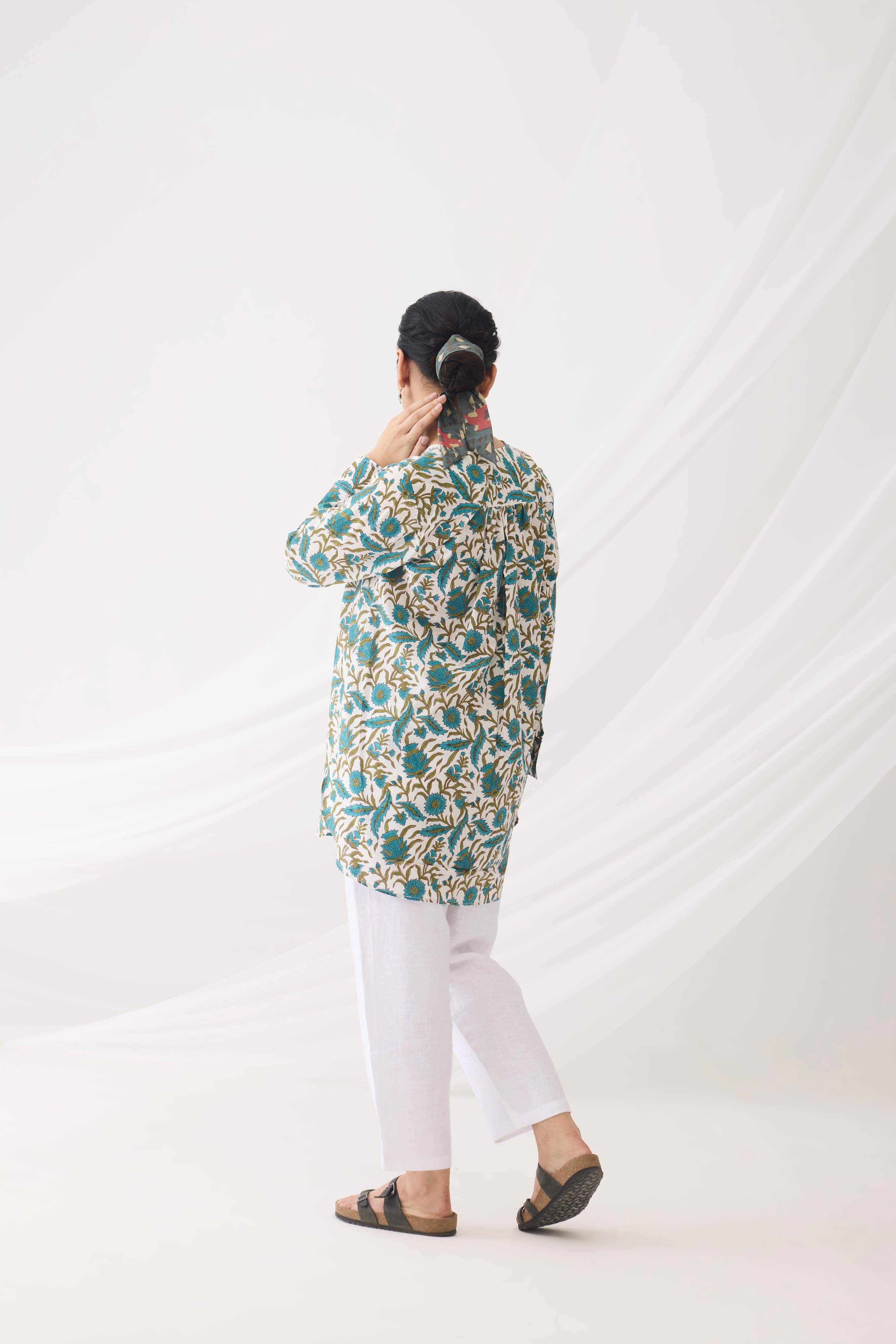 Surya Top White Blue (9964415680811)