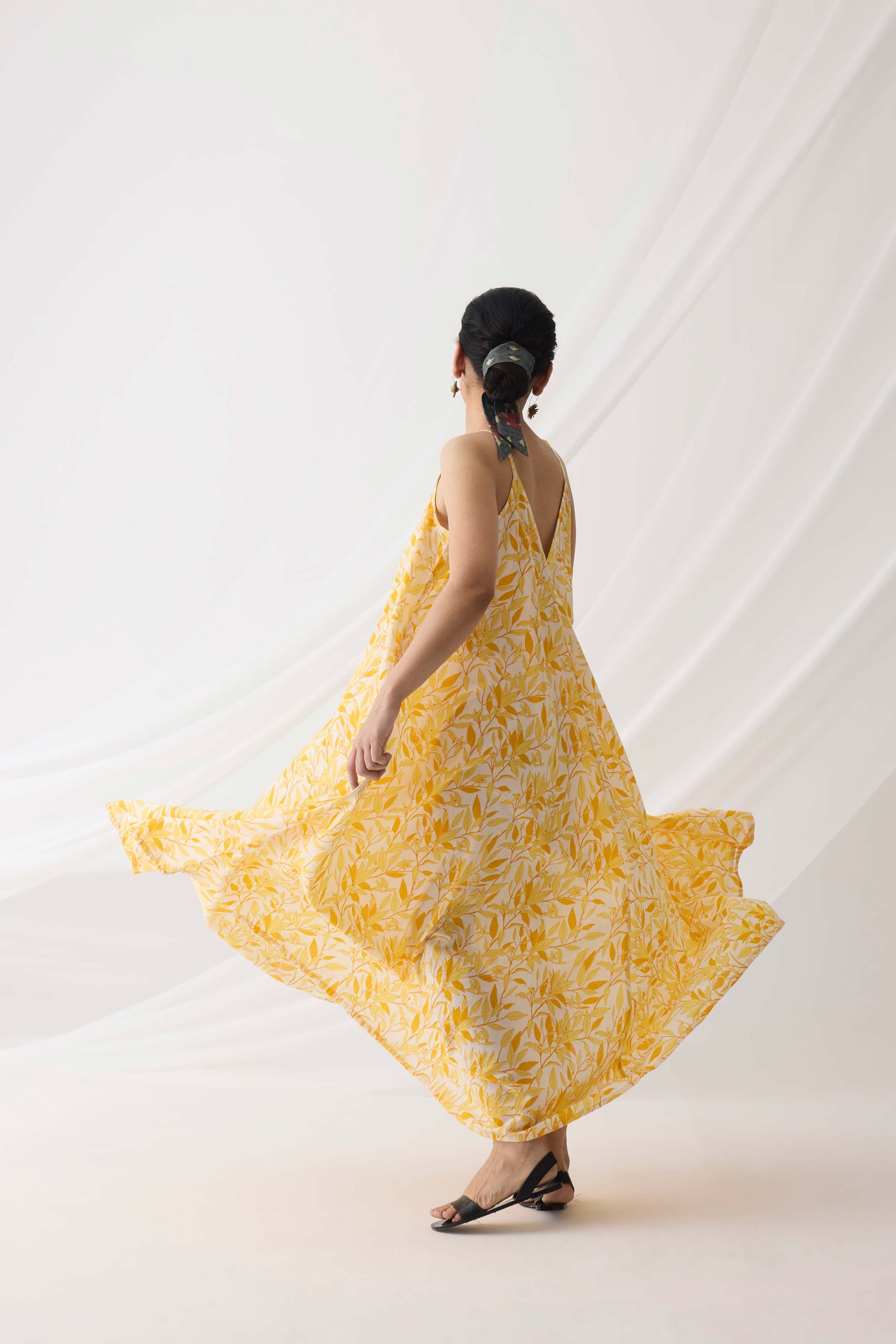 Flowy Dress Yellow White Sampada Flowy Dress Yellow White Sampada