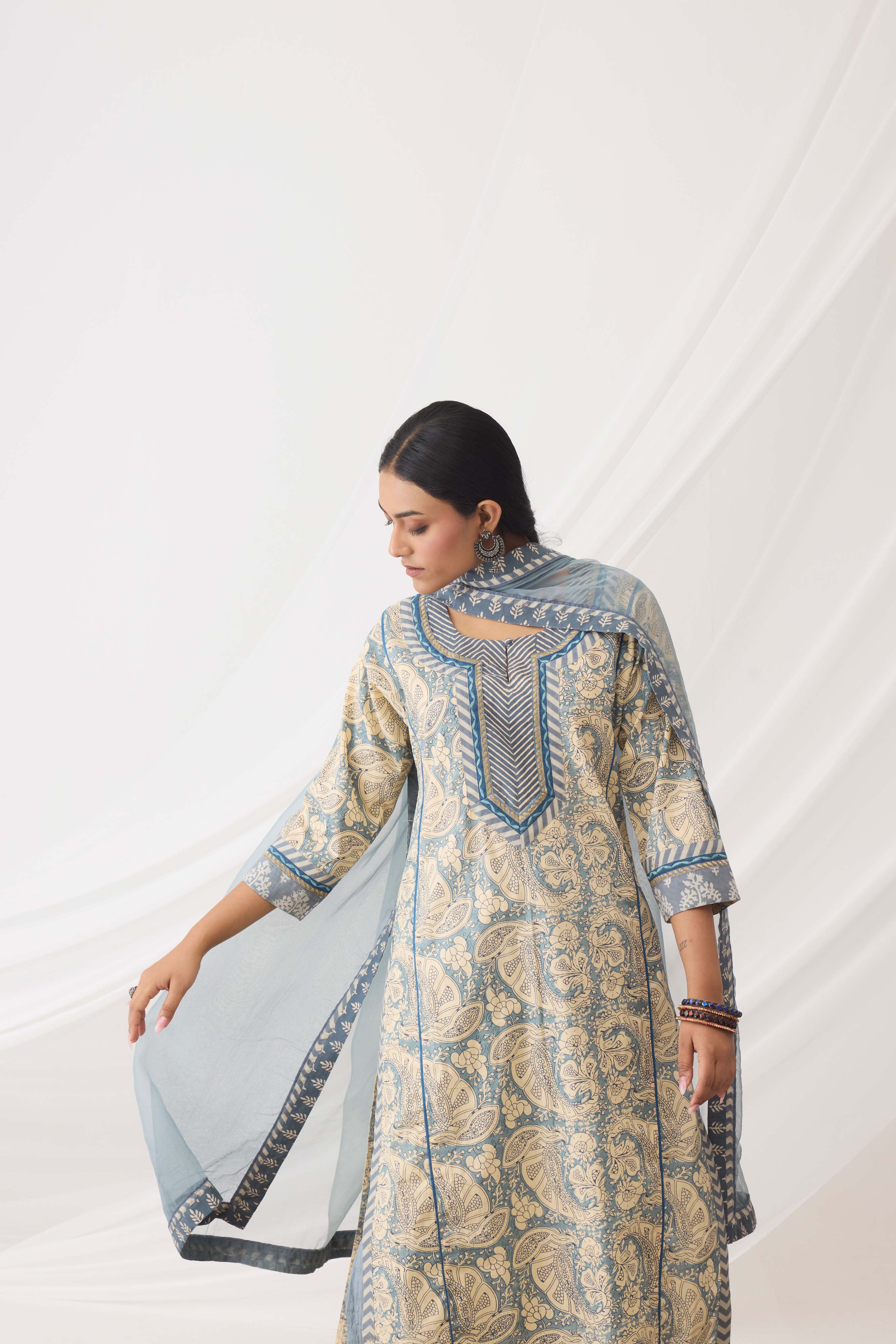 Medh Dupatta Light Grey (9963714380075)