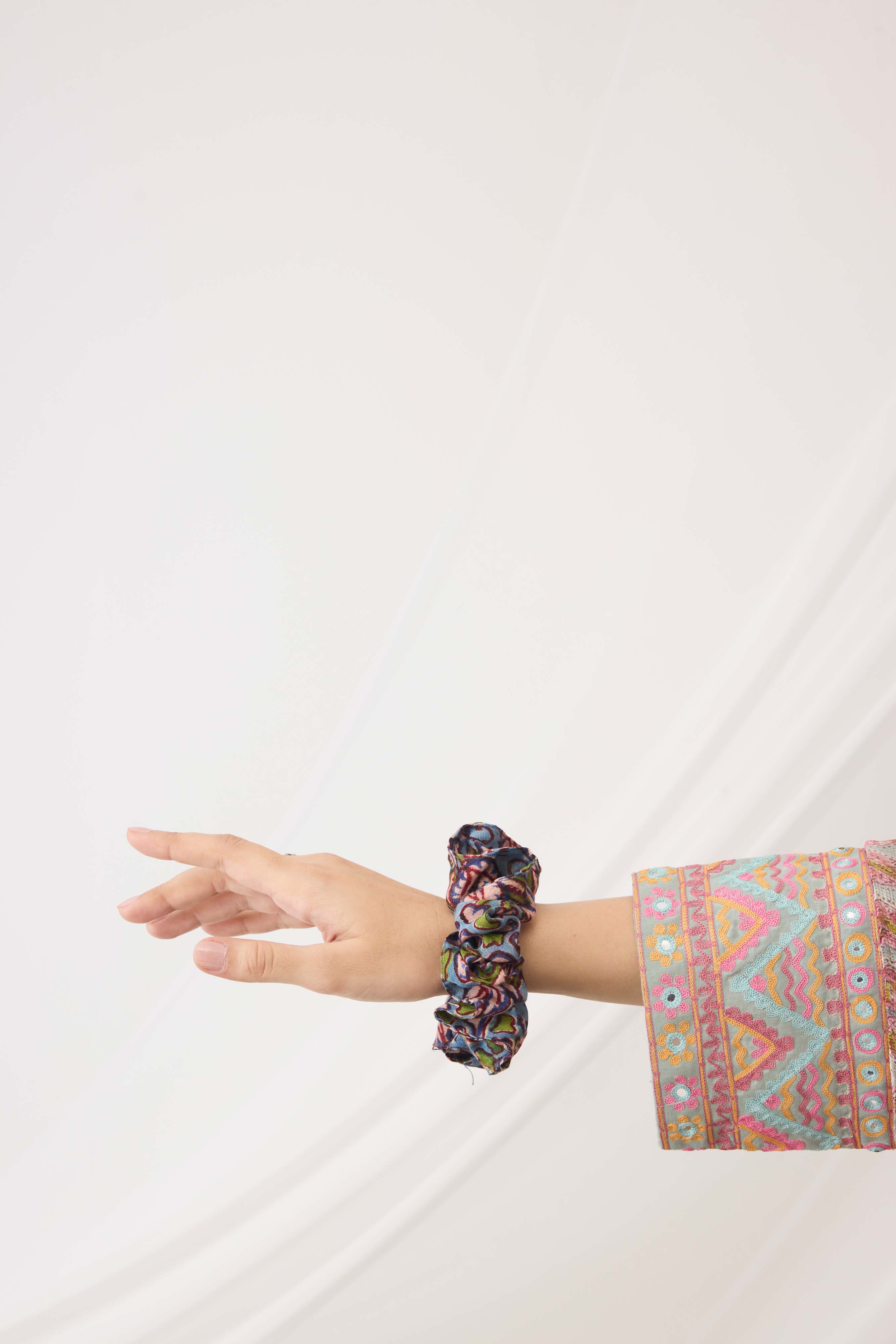 Scrunchy Printed Blue (9967439282475)