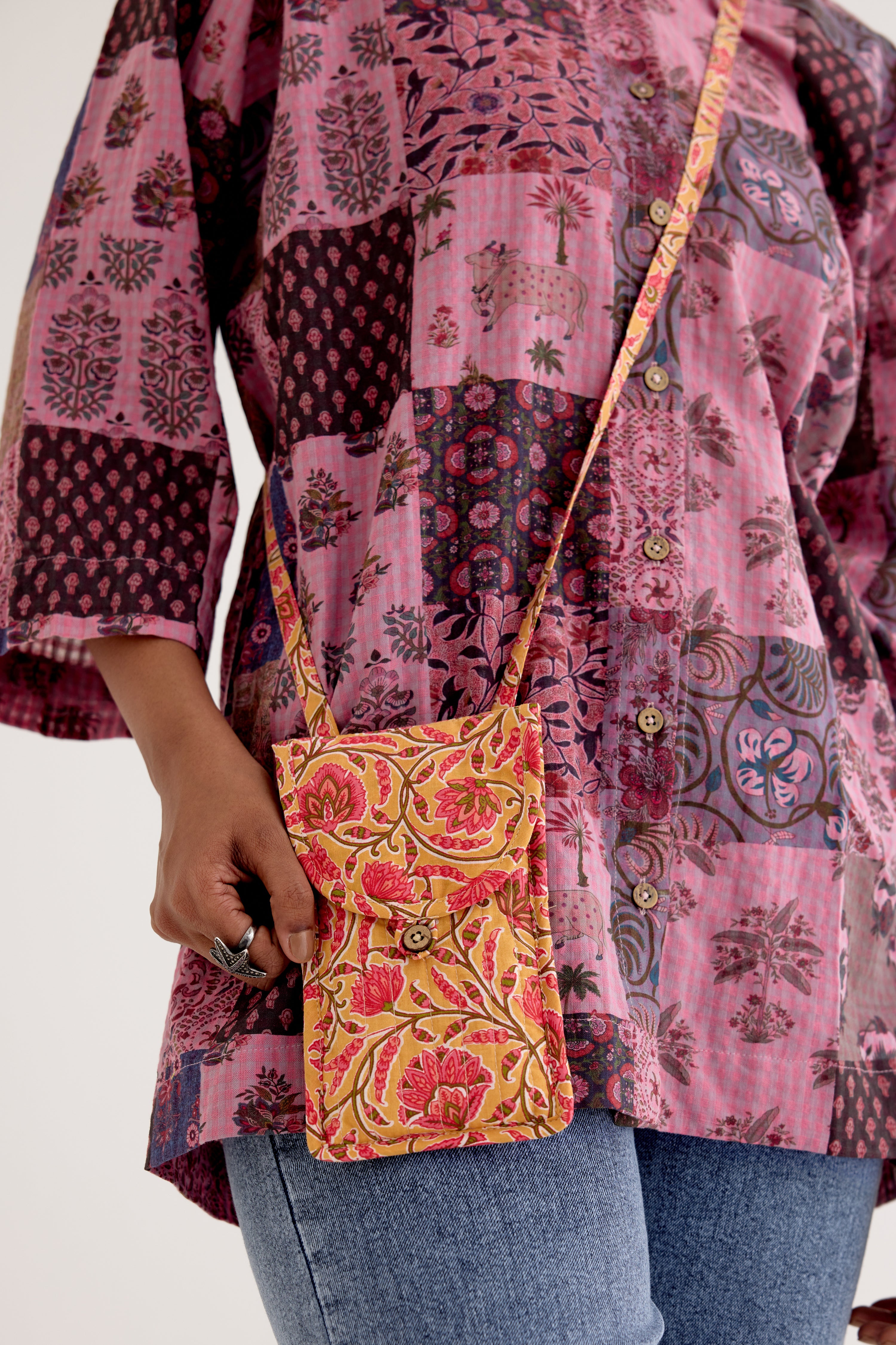 Mobile Pouch Light Yellow (10040365121835)