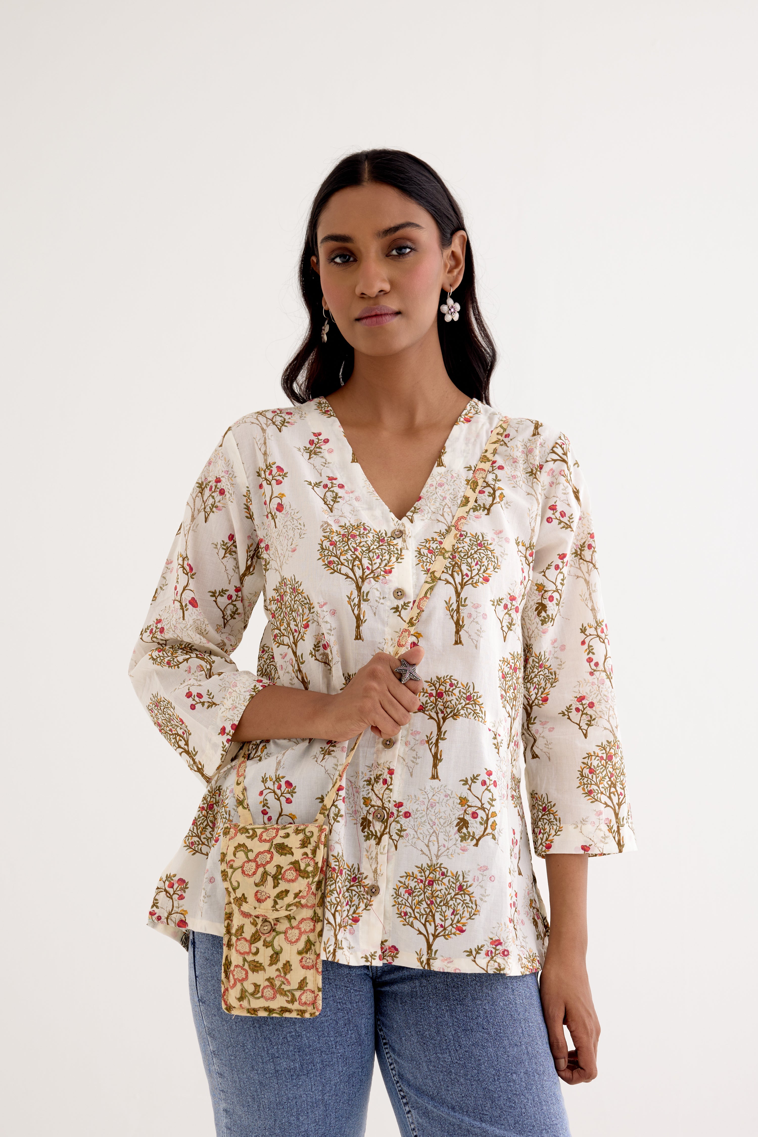 Mobile Pouch Beige (10040365678891)