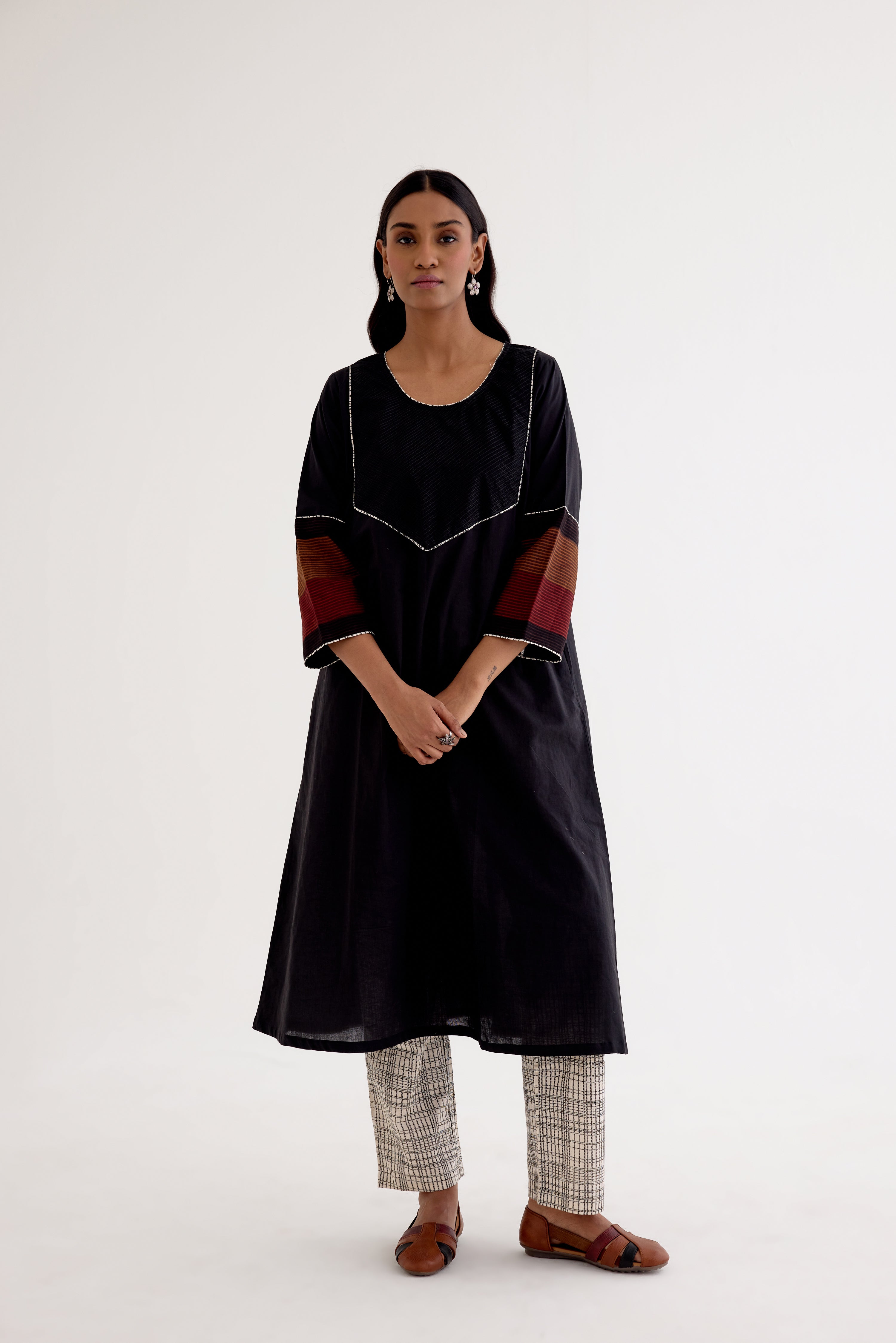 Kaia Pant White Black (10040140333355)