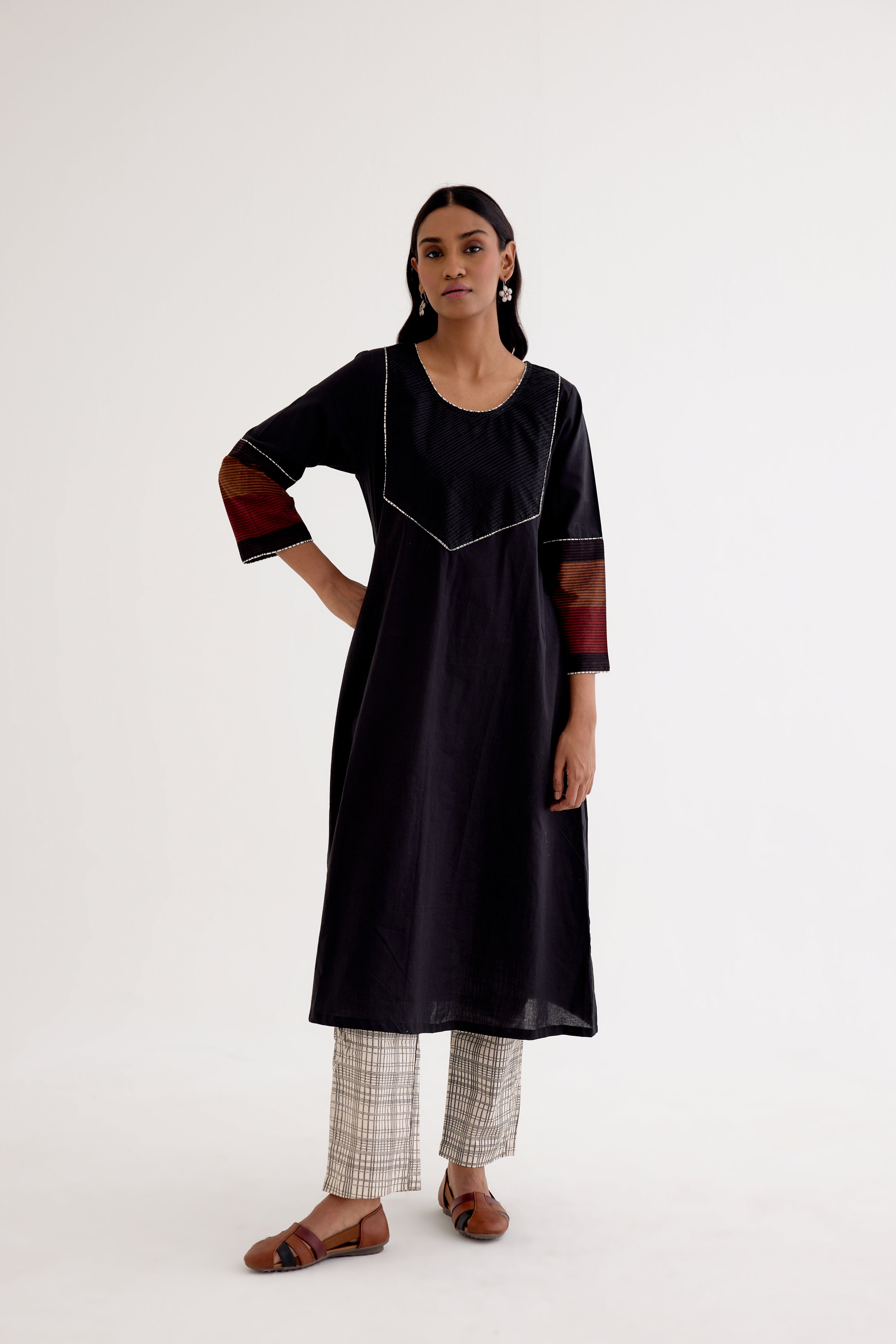 Kaia Kurta Black (10040139350315)