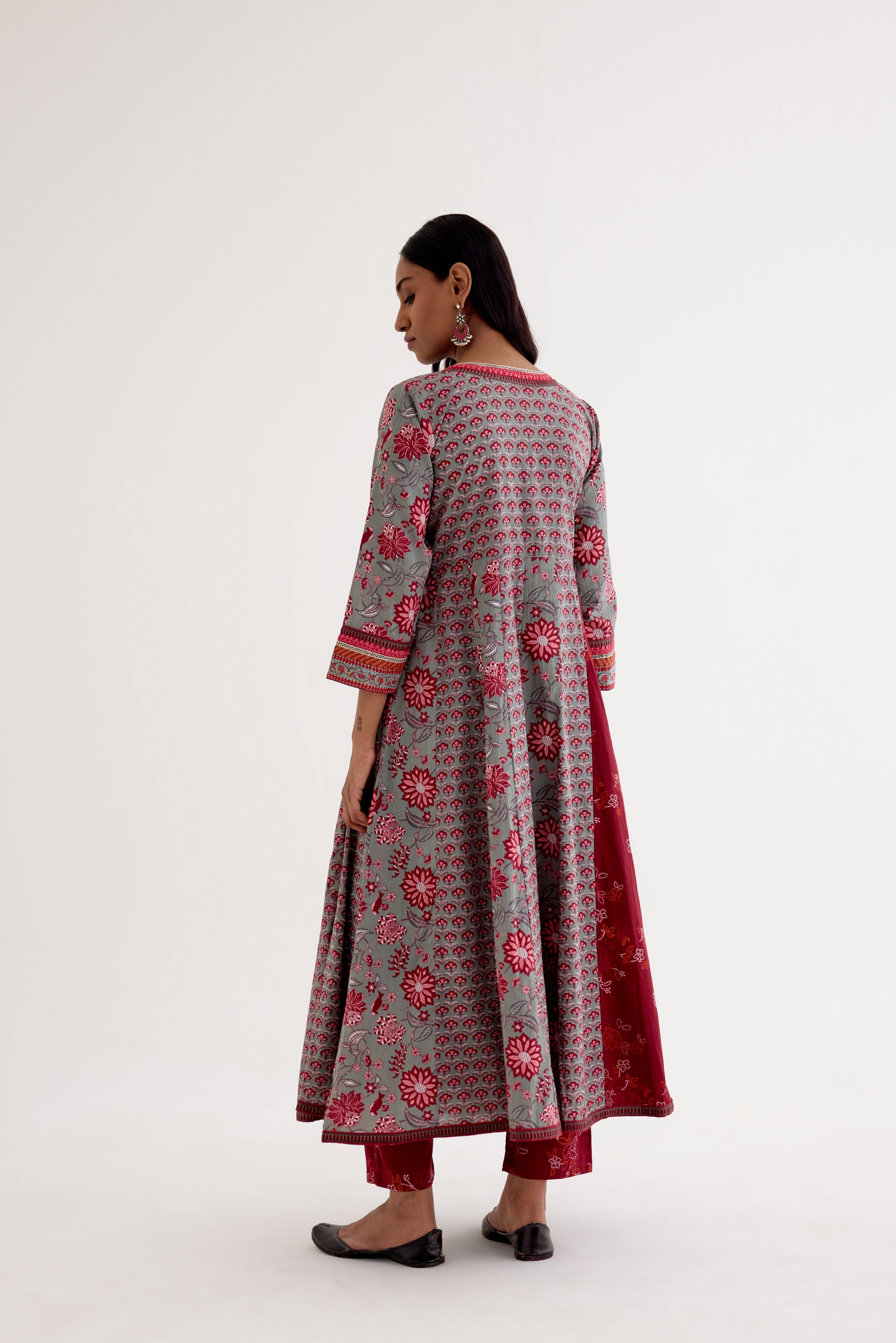 Ira Embroidered Printed Kurta Grey Pink (10049612382507)