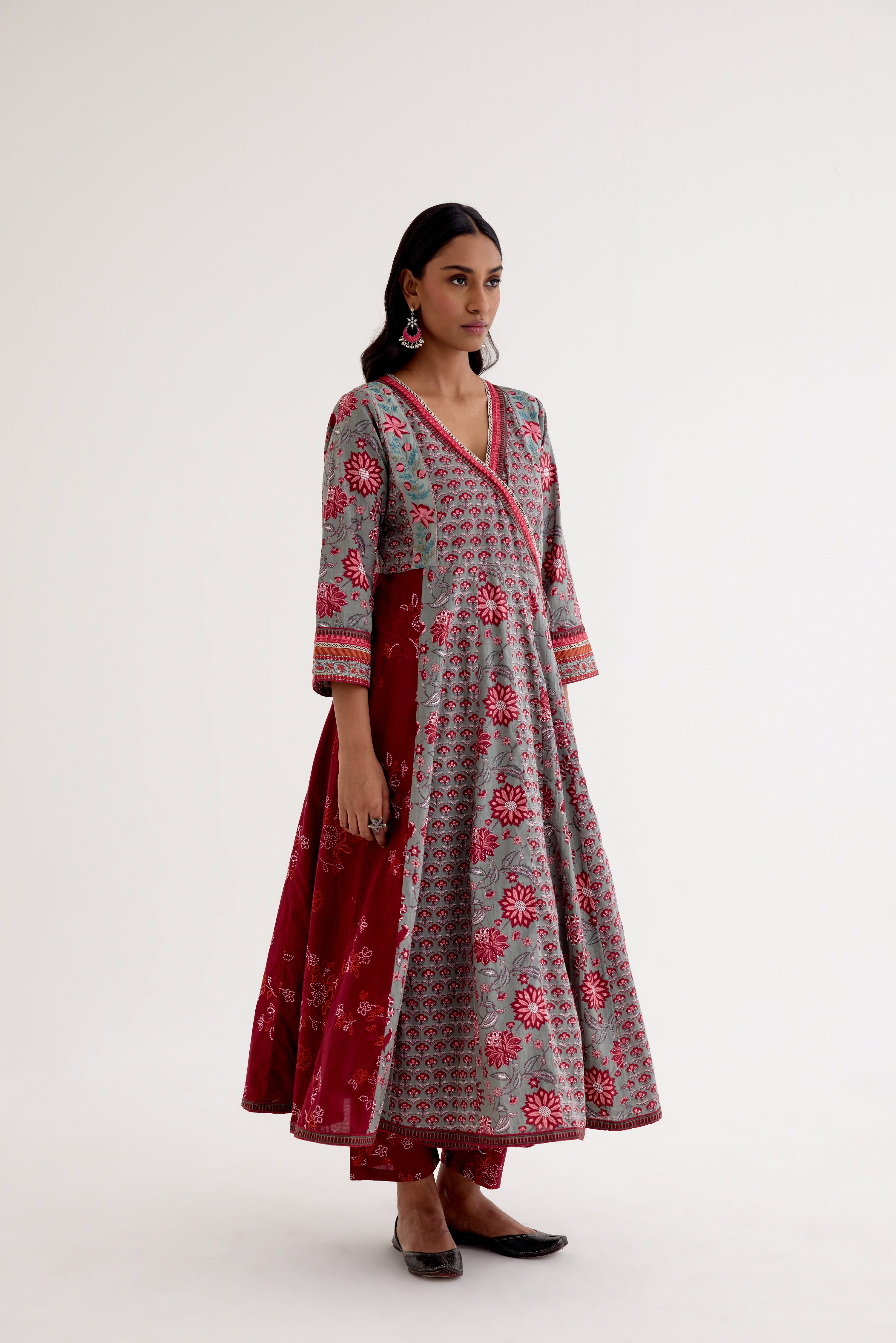 Ira Embroidered Printed Kurta Grey Pink (10049612382507)