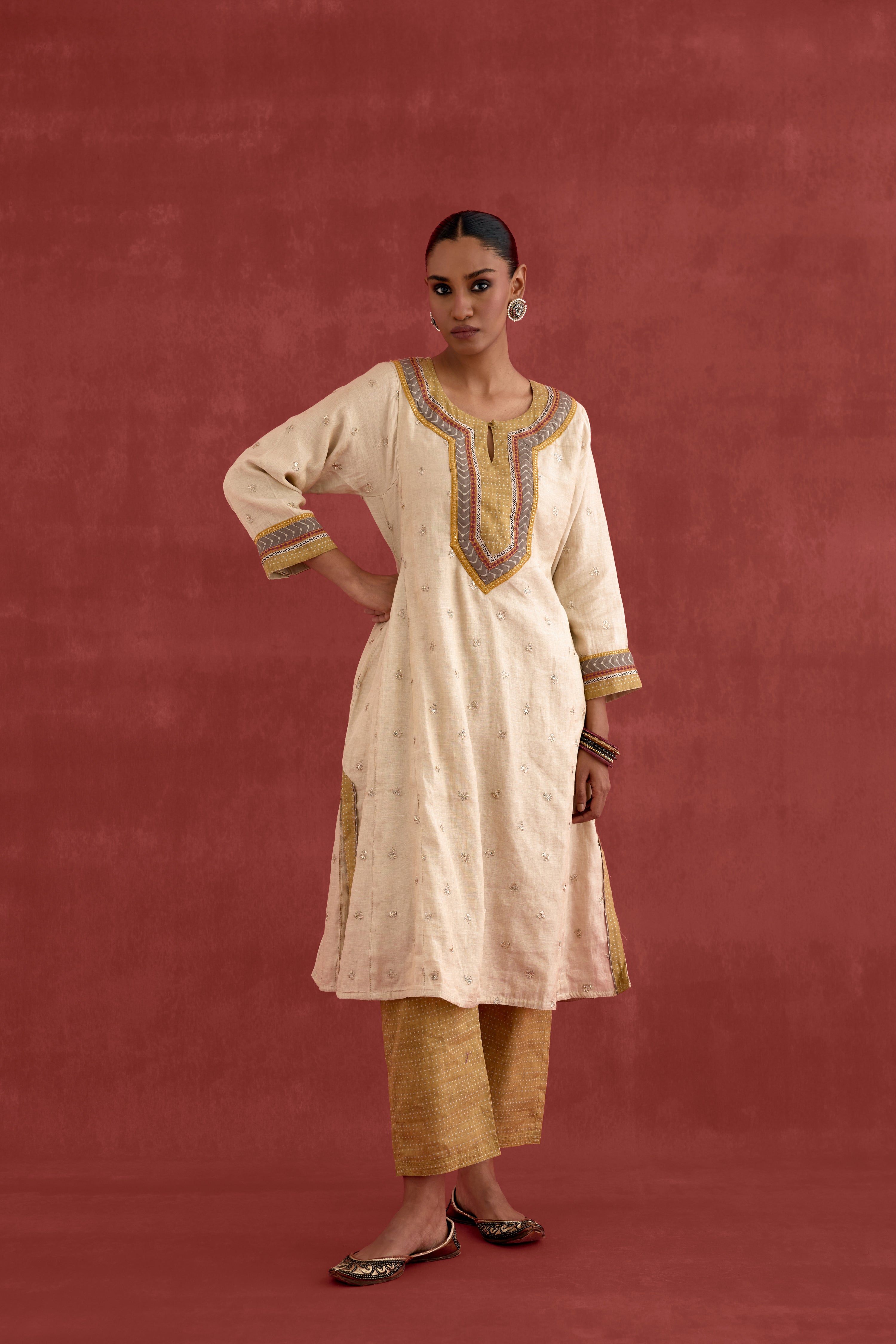 Adya Embroidered Mul Chanderi Kurta Off White (10039353114923)