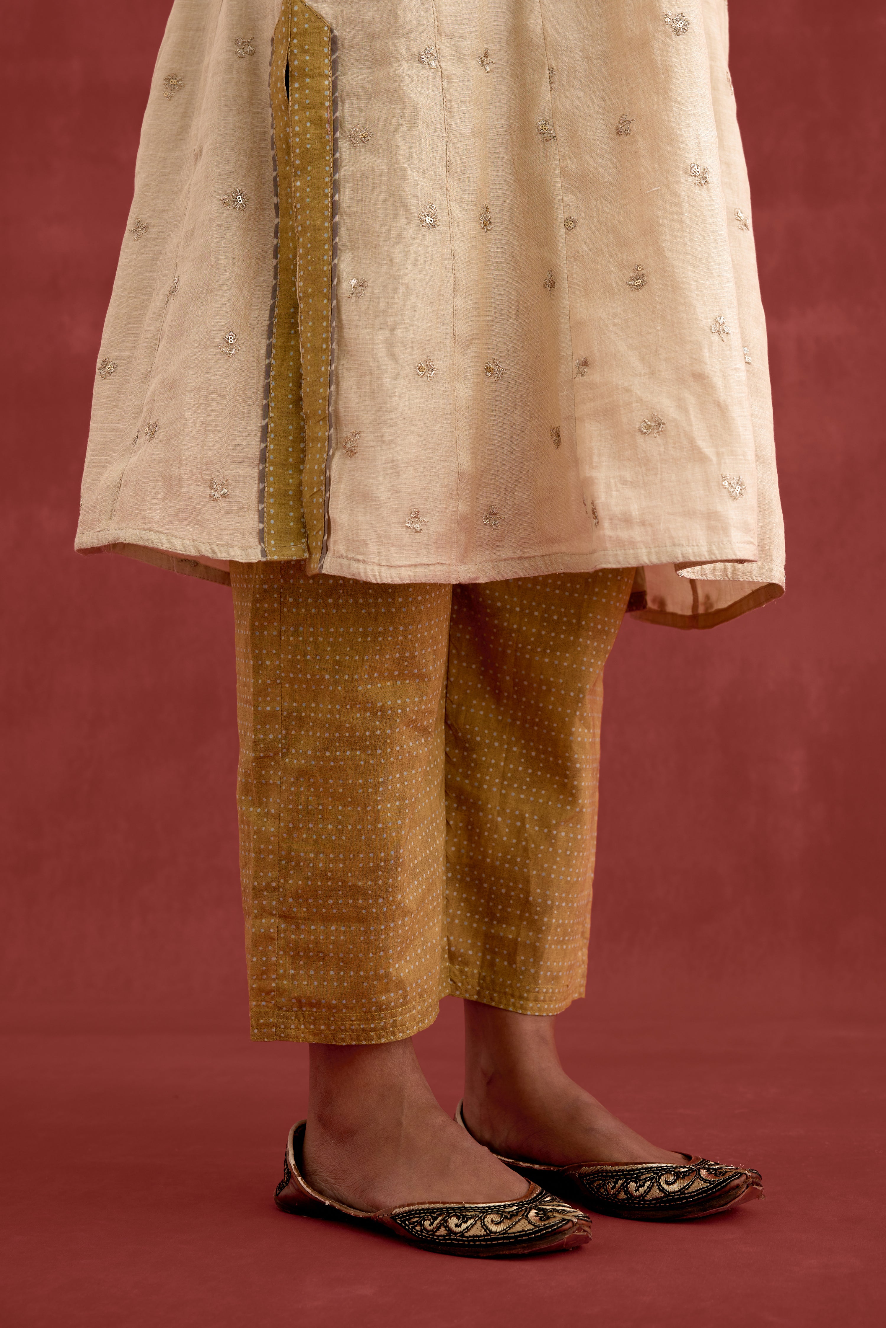 Ananya Pant Ochre (10039354523947)