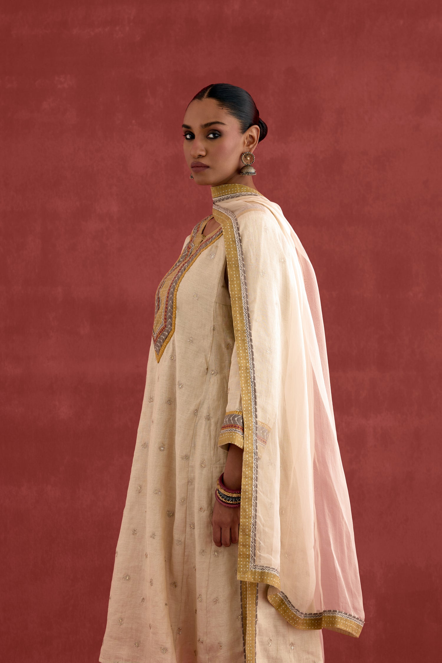 Adya Embroidered Mul Chanderi Kurta Off White (10039353114923)