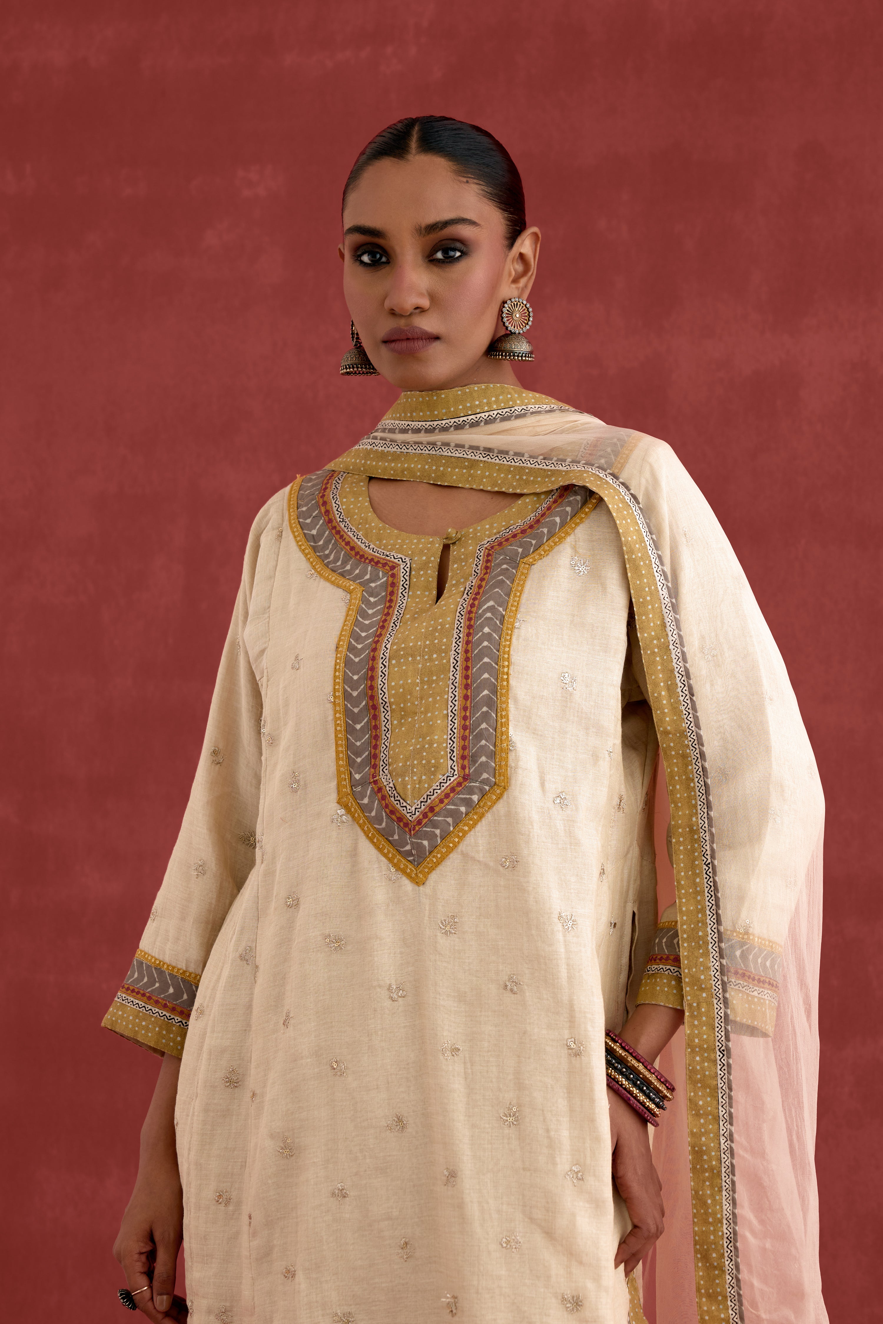 Adya Embroidered Mul Chanderi Kurta Off White (10039353114923)