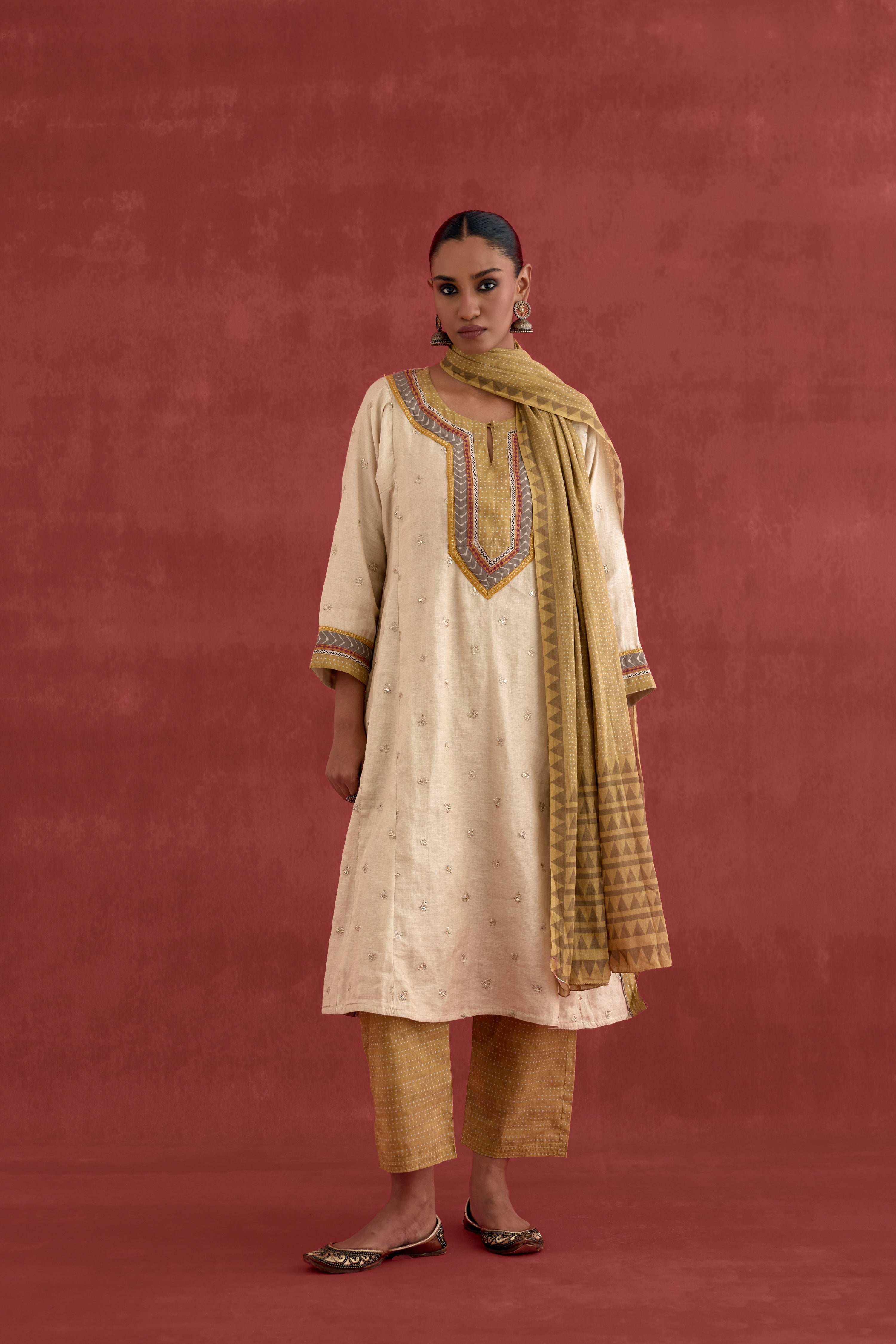 Adya Embroidered Mul Chanderi Kurta Off White (10039353114923)