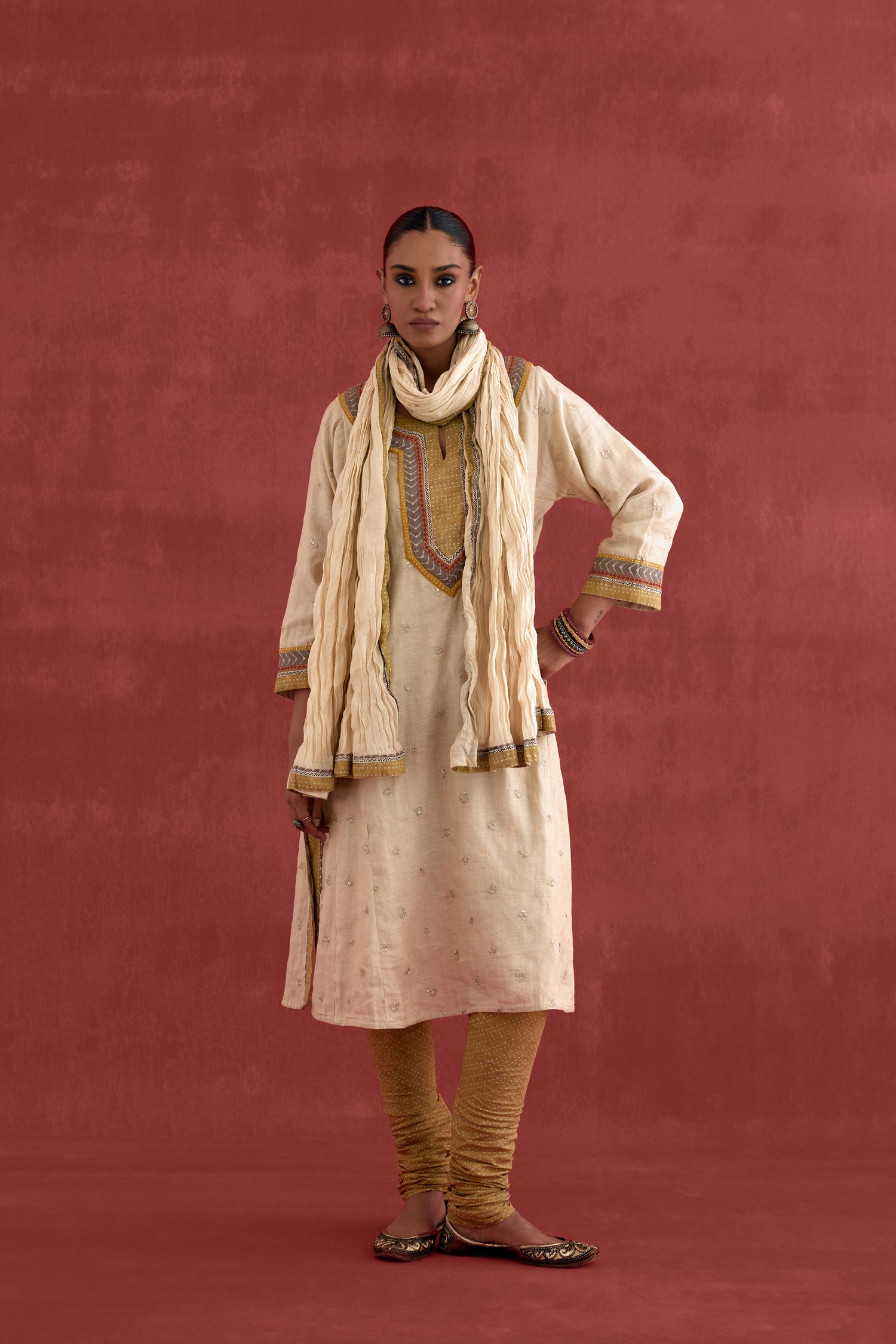 Adya Embroidered Mul Chanderi Kurta Off White (10039353114923)