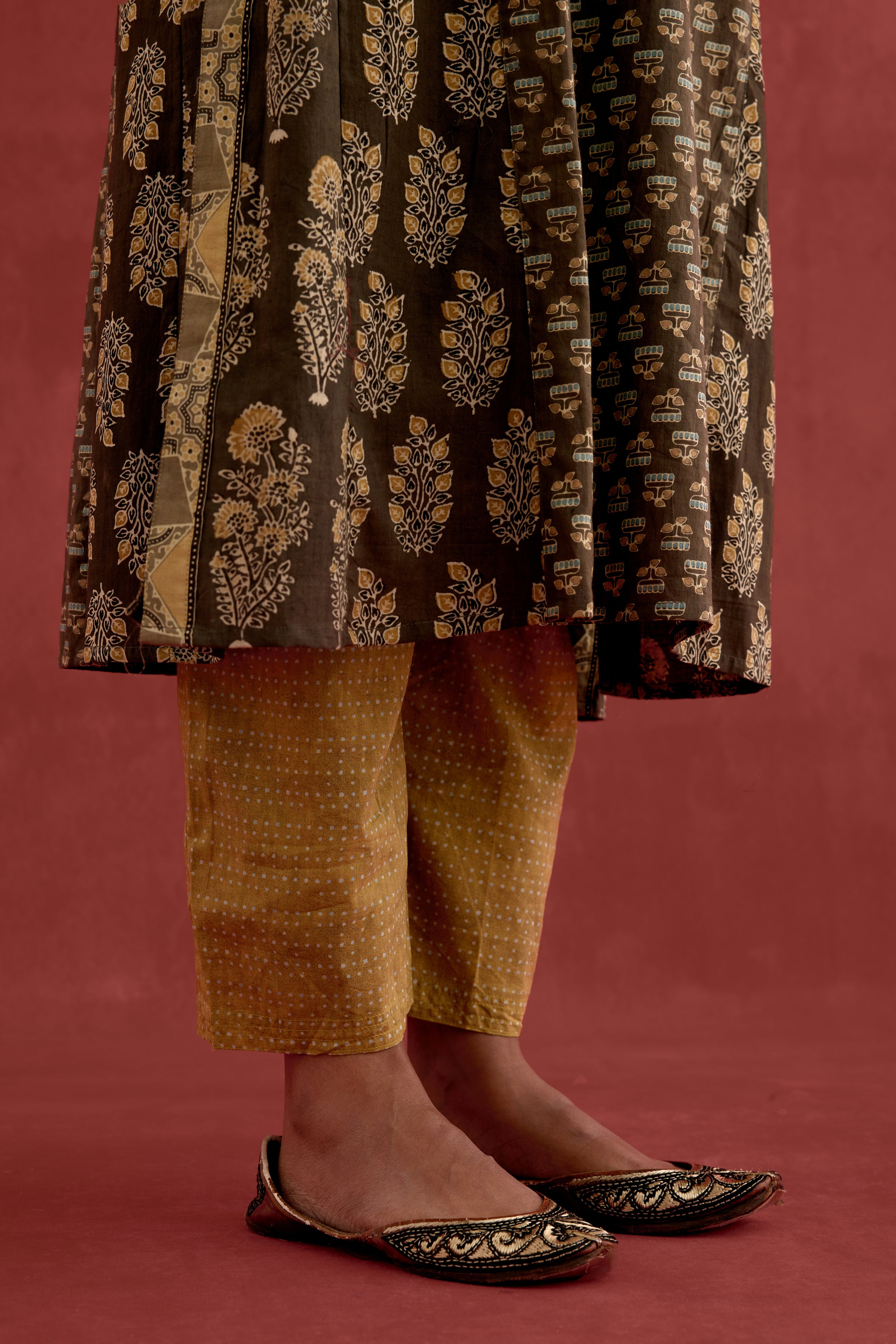 Ananya Pant Ochre (10039425892651)