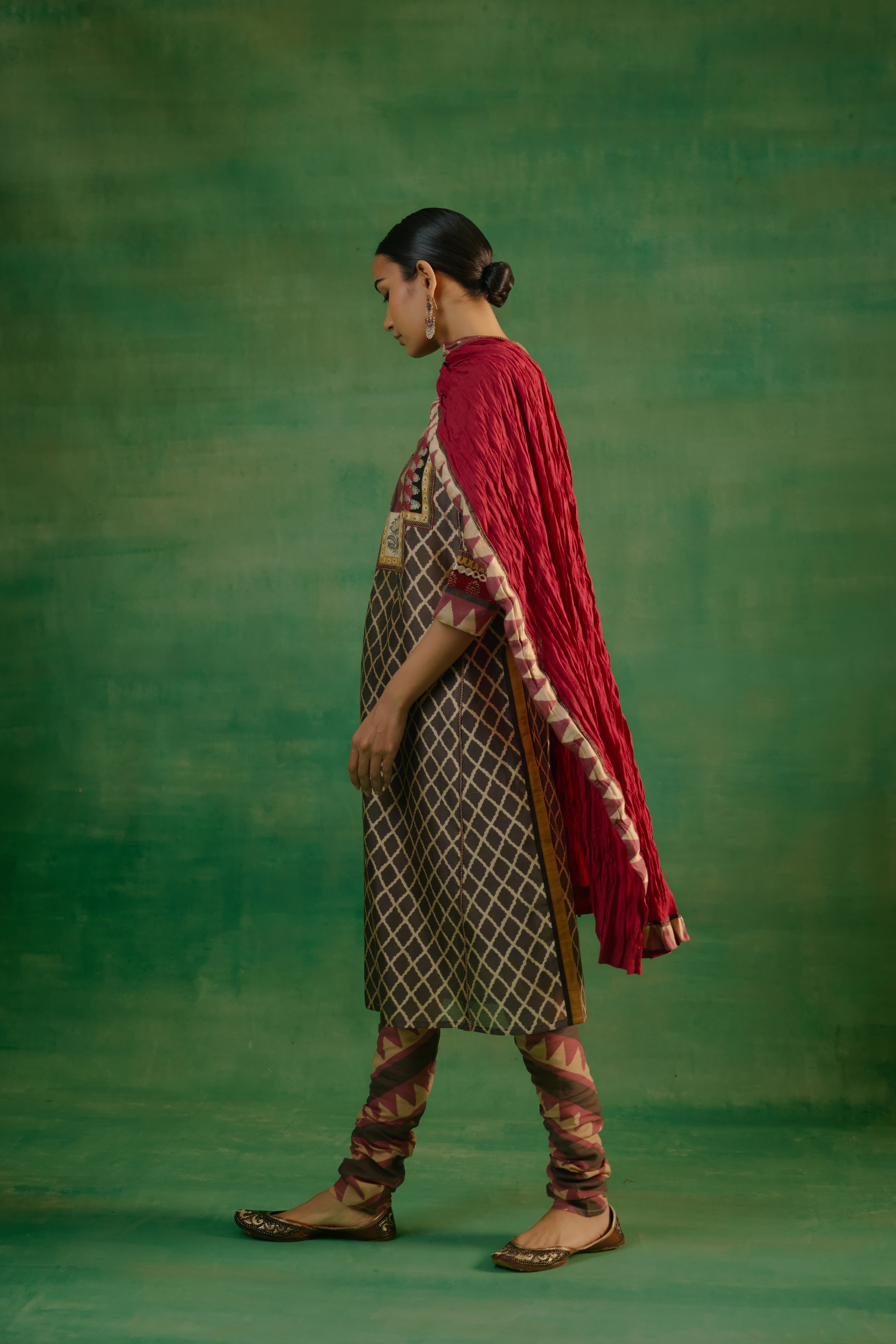 Rozana Crinkled Dupatta Maroon Pink (9818042335531)