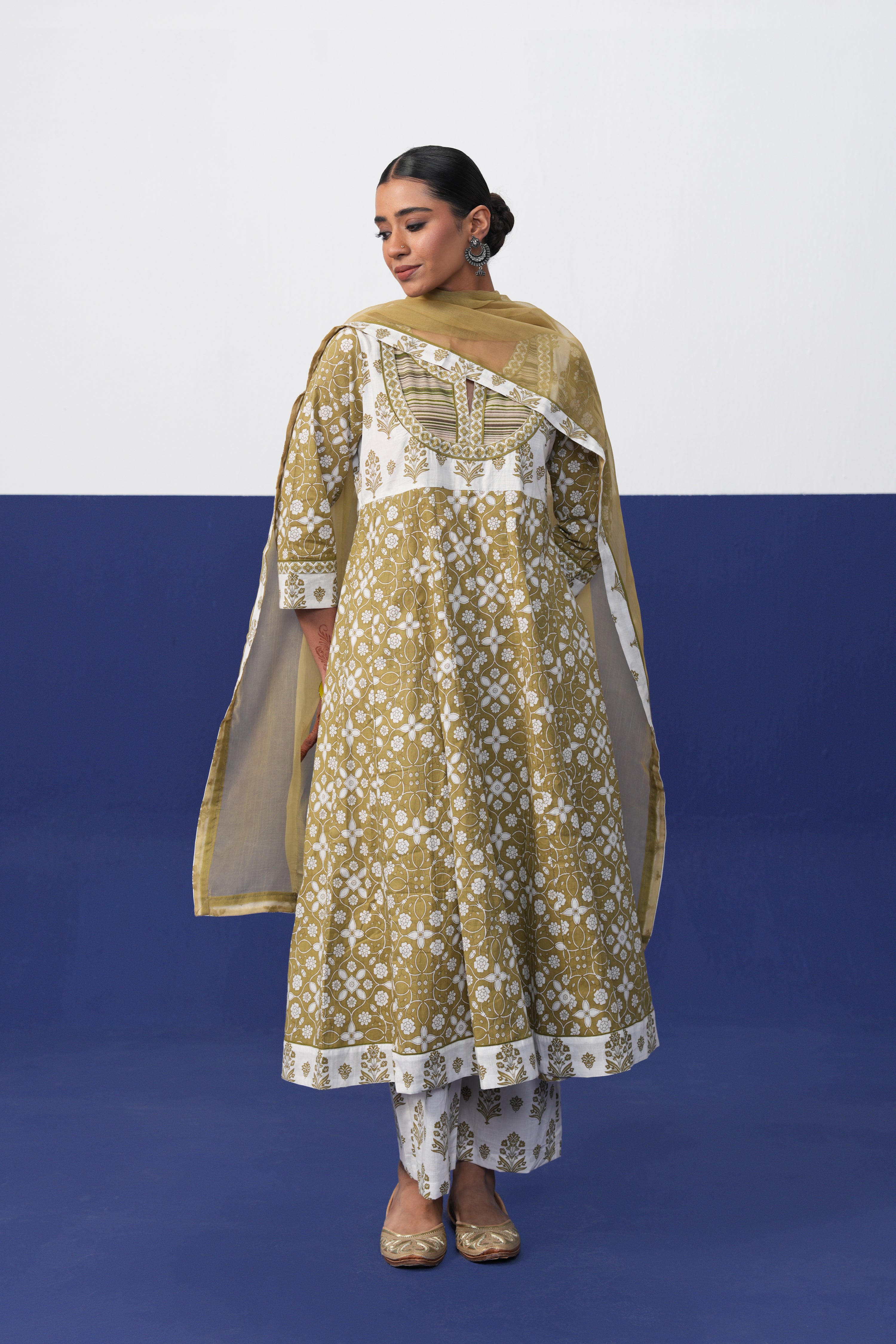 Medh Dupatta Olive Green
