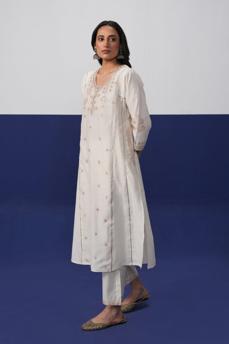 Tulsi Pant Cream