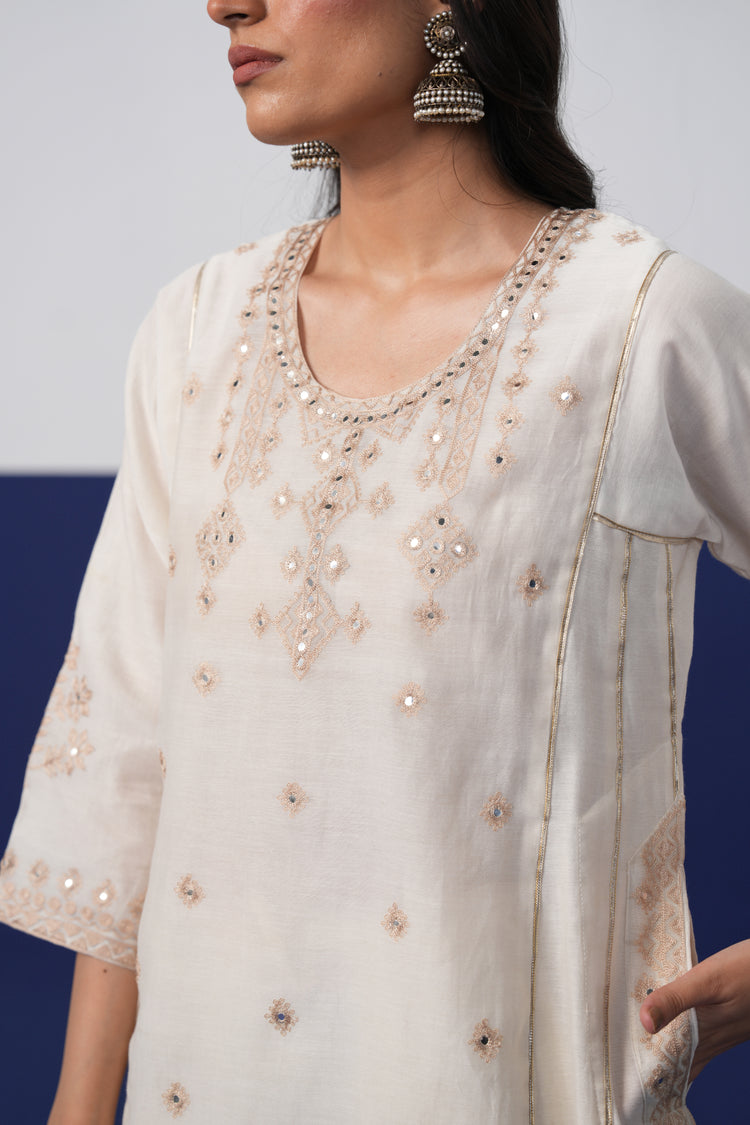 Tulsi Chanderi Embroidered Kurta Cream