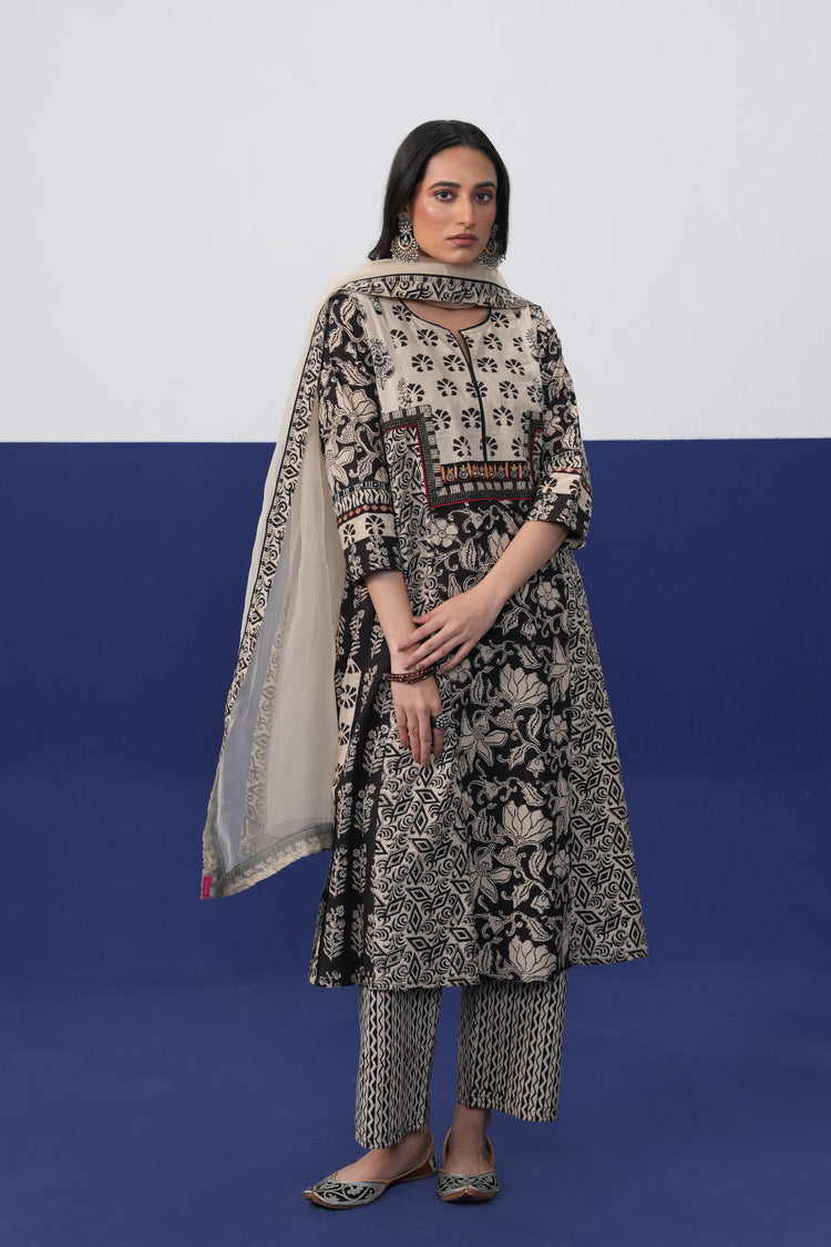 Ojas Cotton Printed Kurta Black Off White