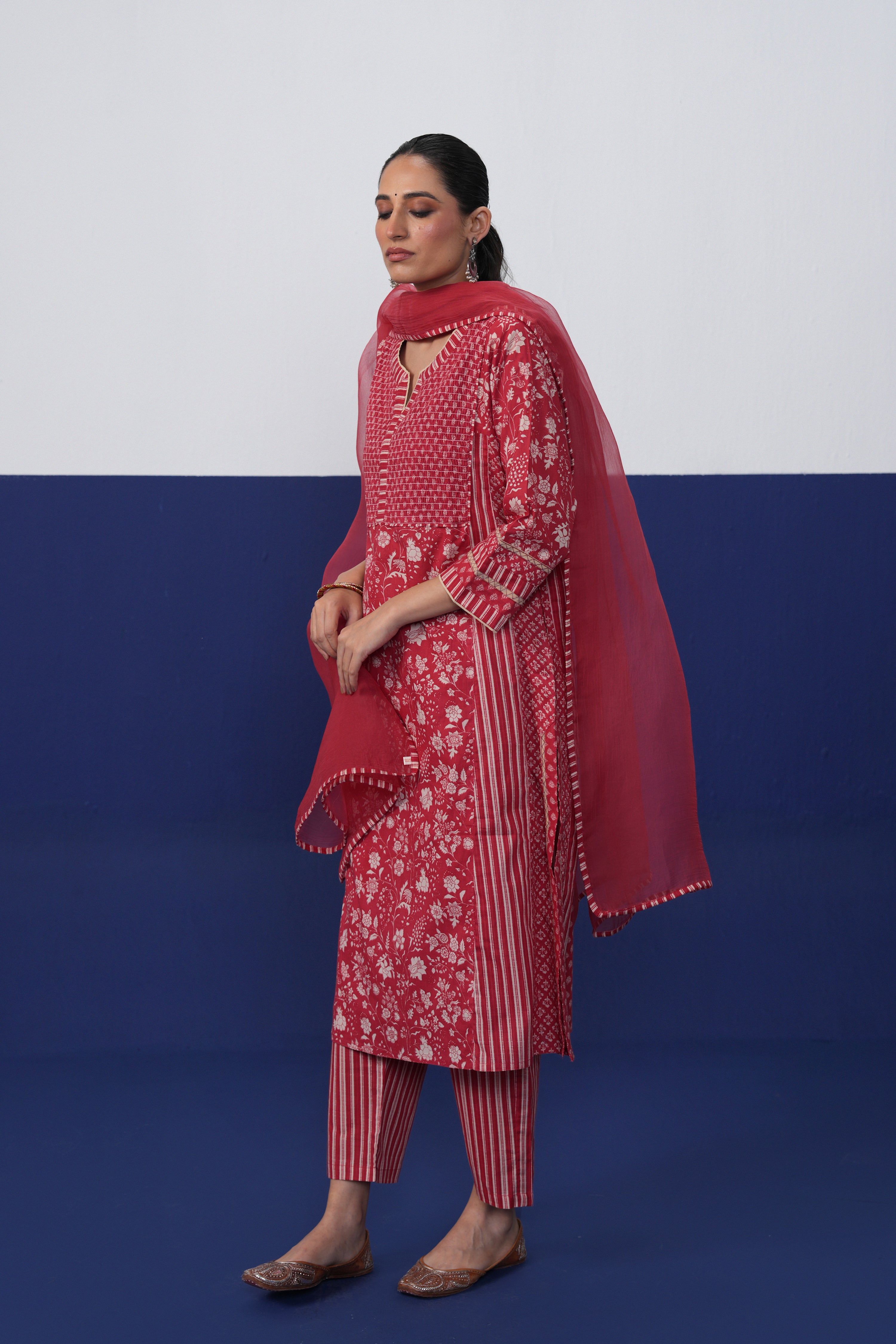 Tulsi Dupatta Red