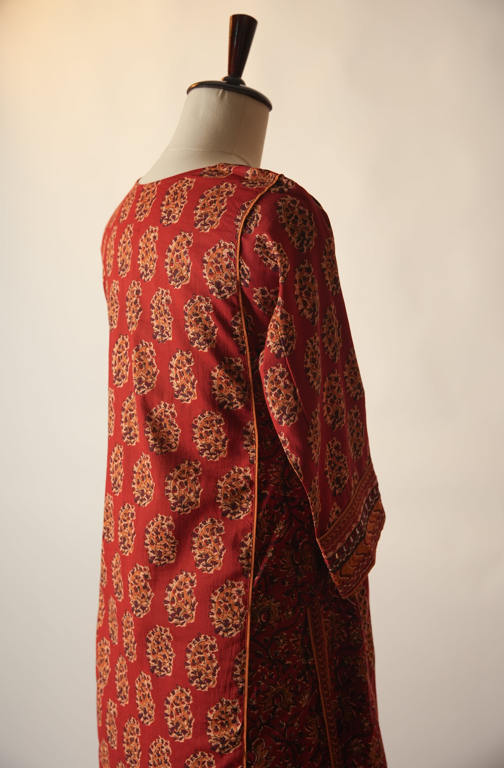 Dienne Embroidered Printed Cotton Kurta Red