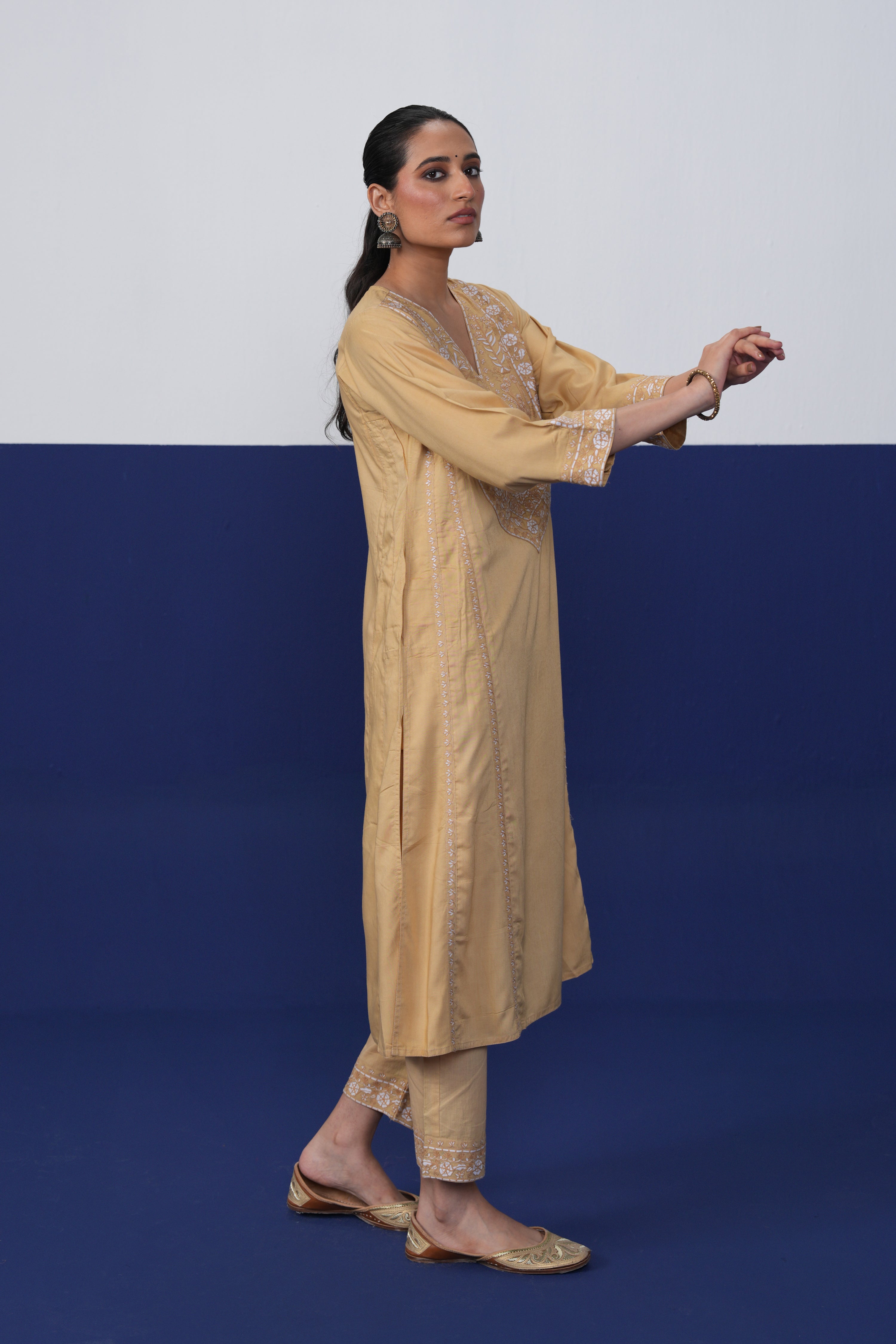 Tulsi Pant Beige