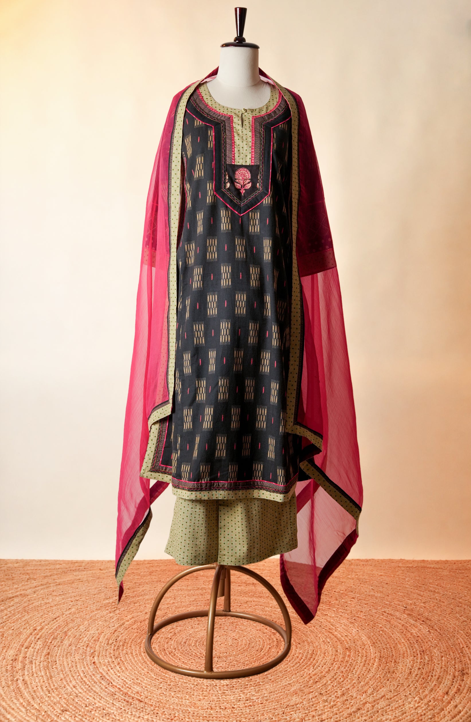 Medh Treated Chiffon Dupatta Pink