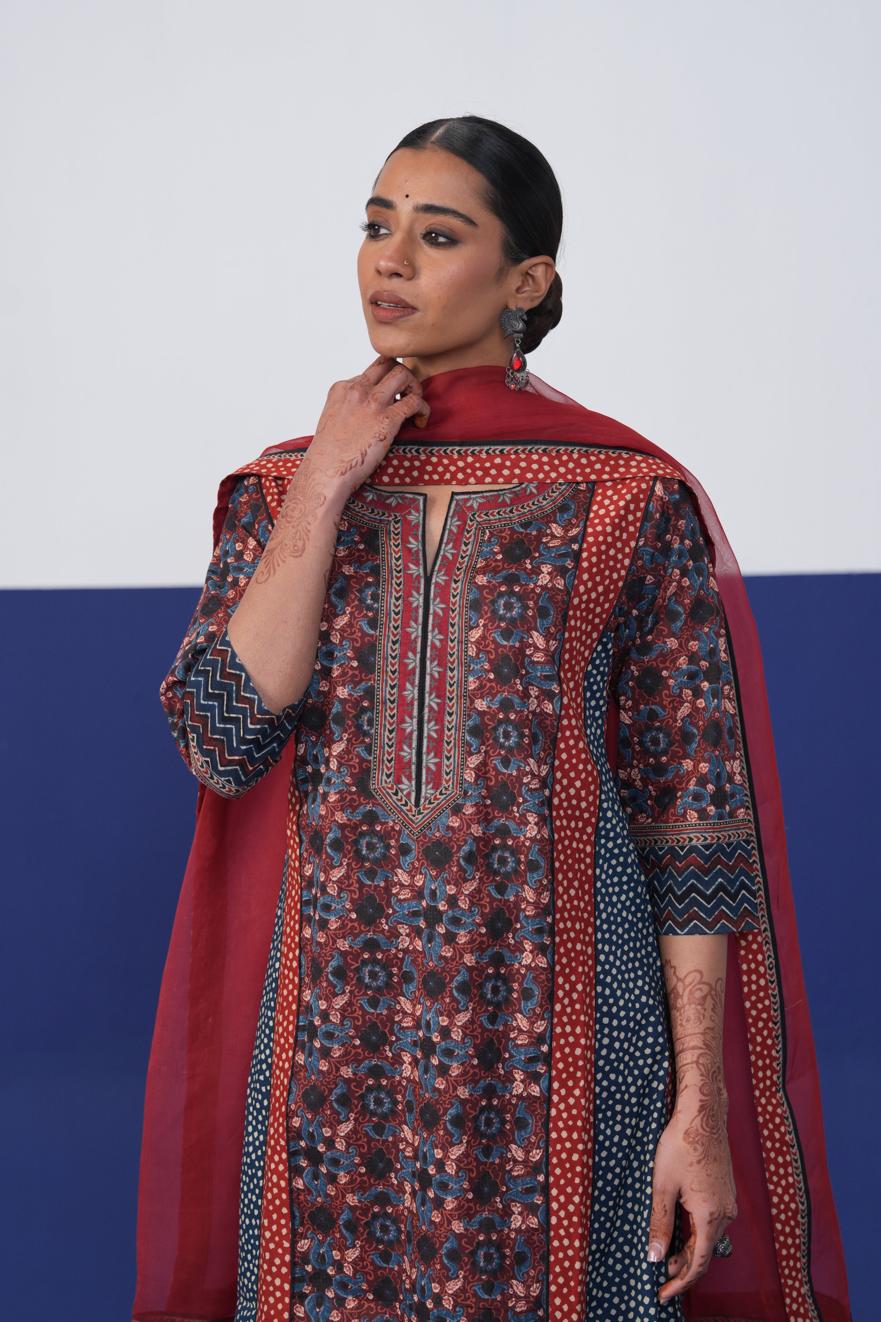 Medh Dupatta Maroon