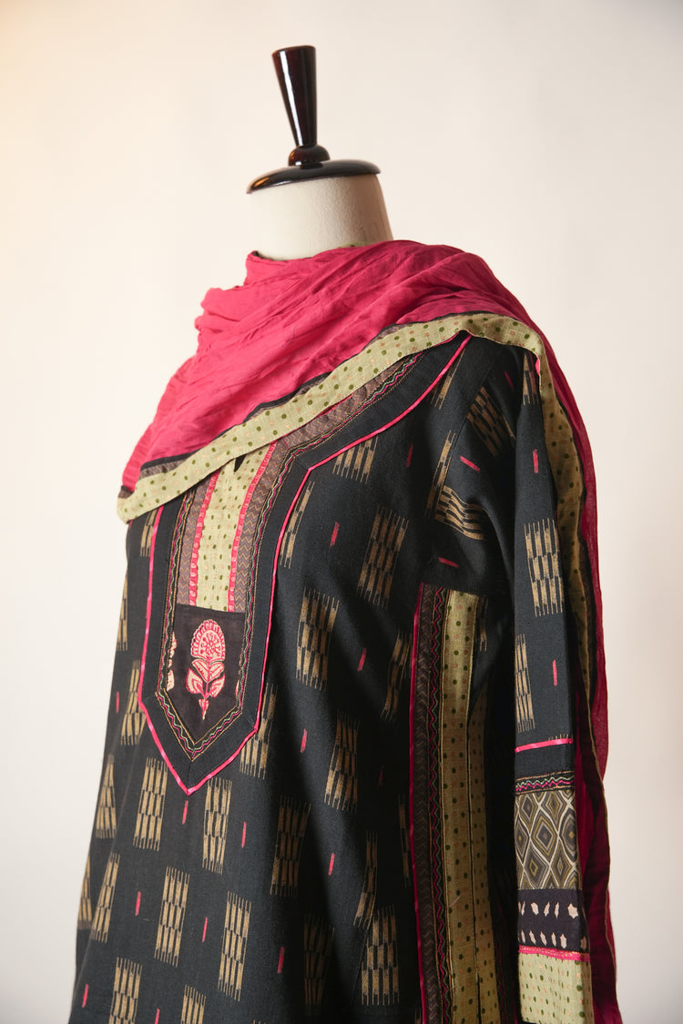 Rozana Crinkled Dupatta Pink