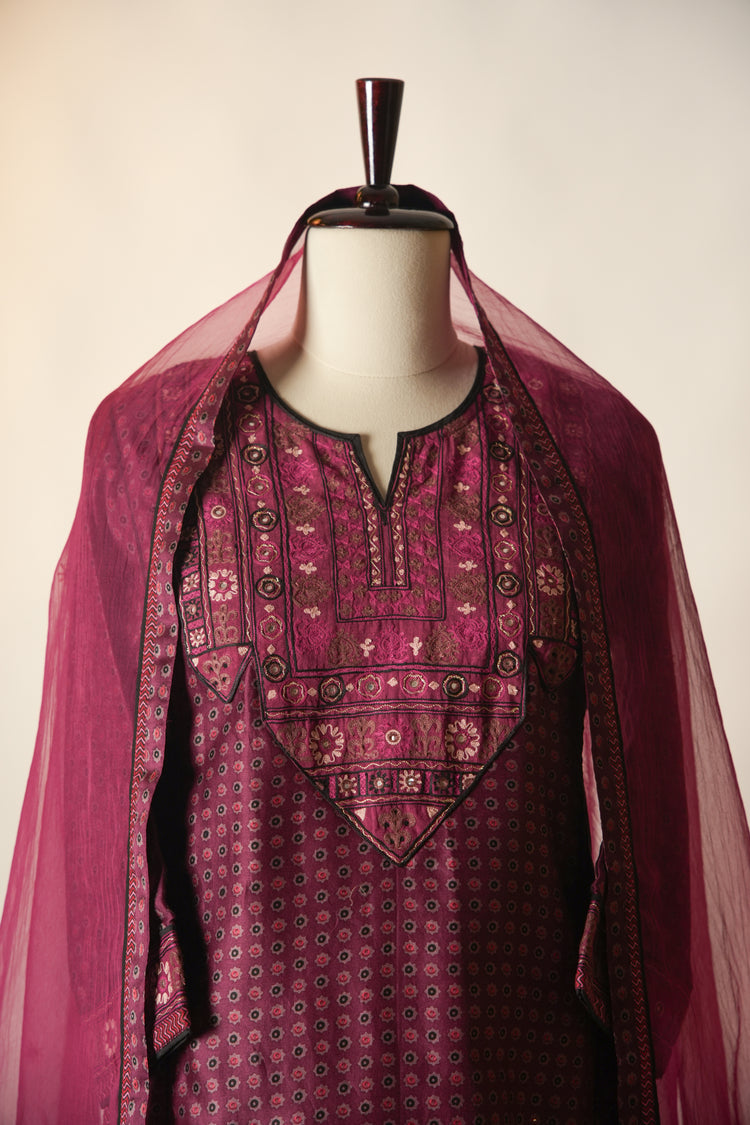 Dienne Embroidered Printed Chanderi Kurta Mauve