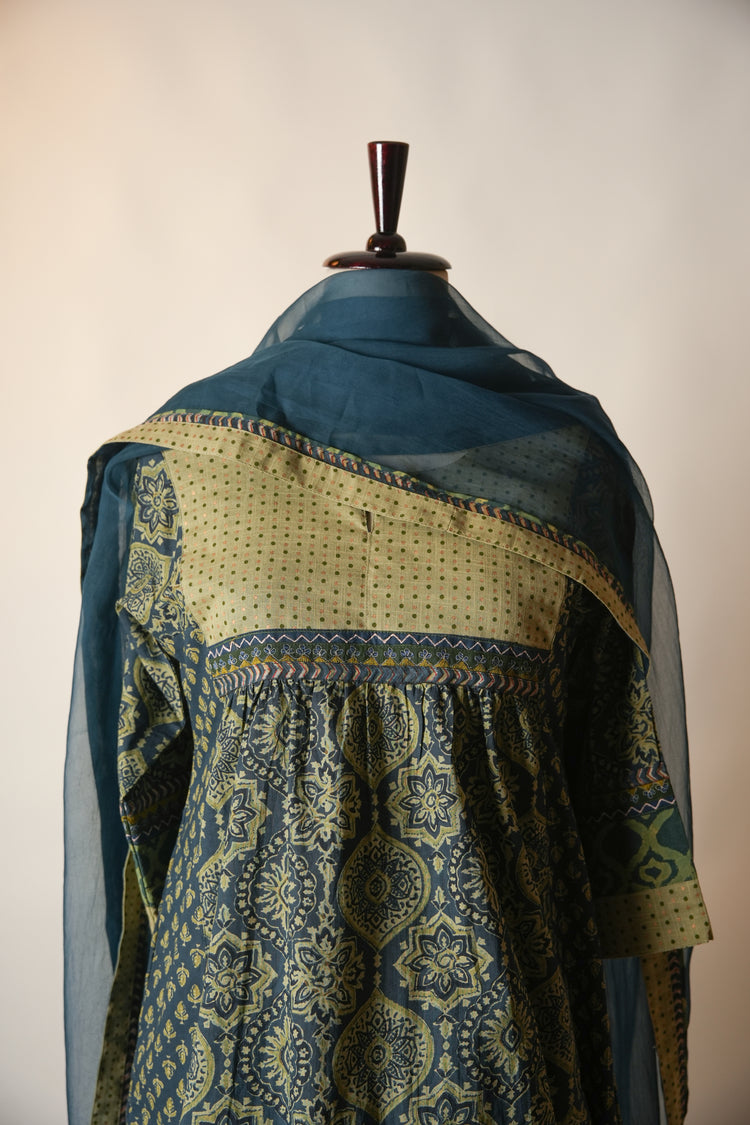 Medh Treated Chiffon Dupatta Blue