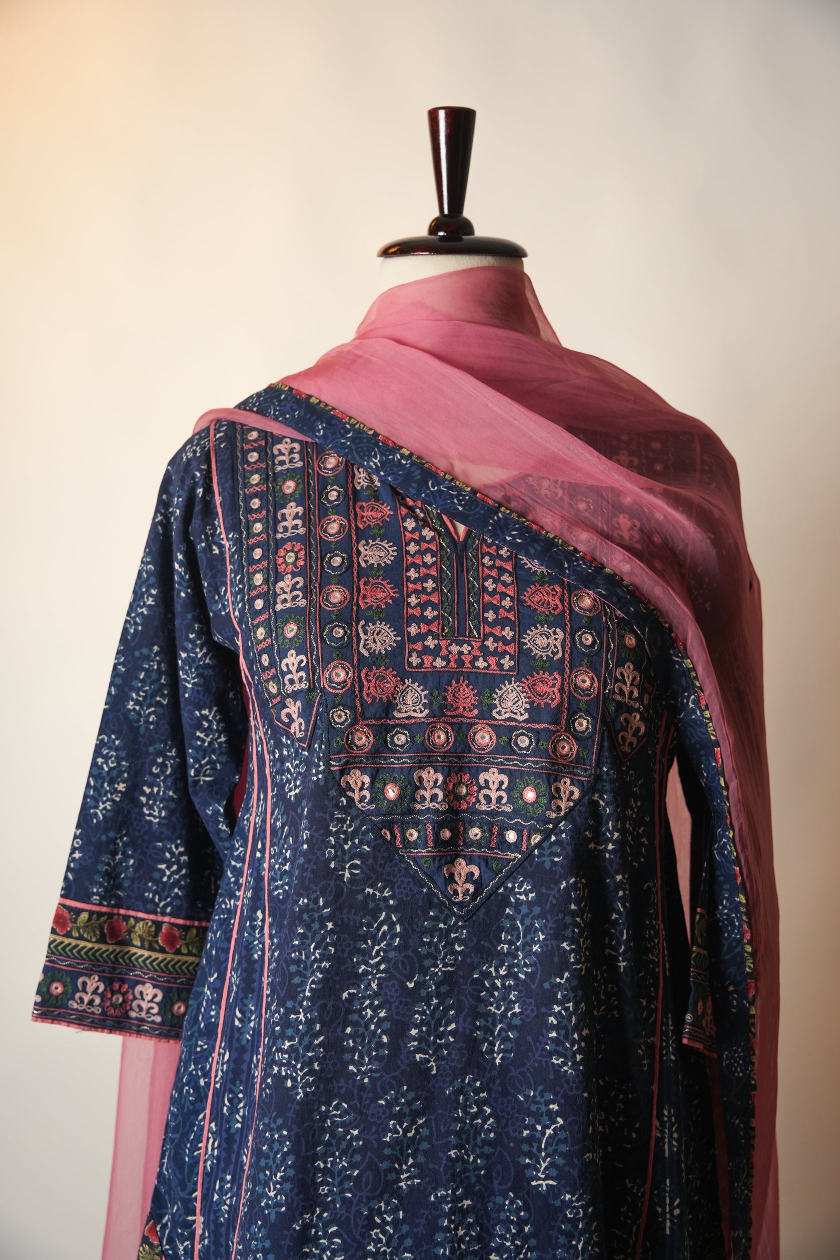 Medh Embroidered Treated Chiffon Dupatta Blush Pink