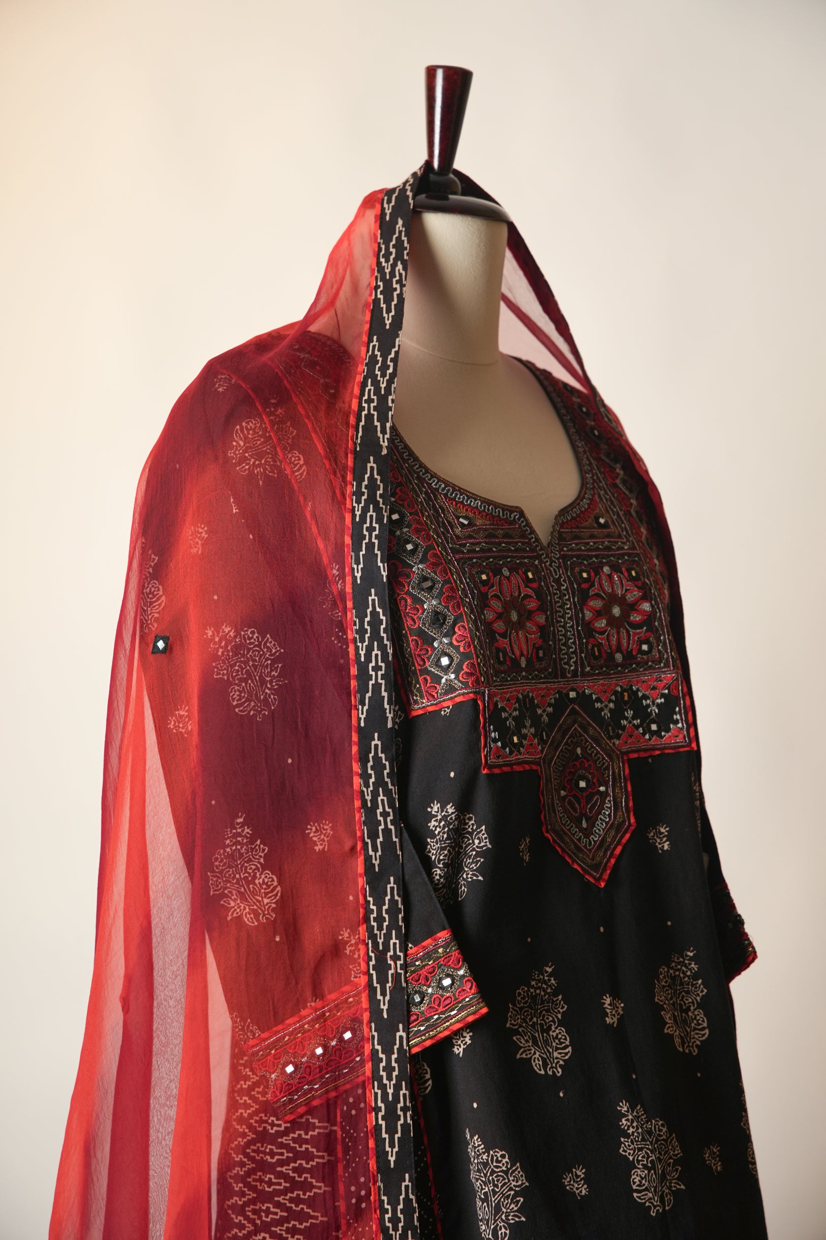 Rozana Treated Chiffon Dupatta Red