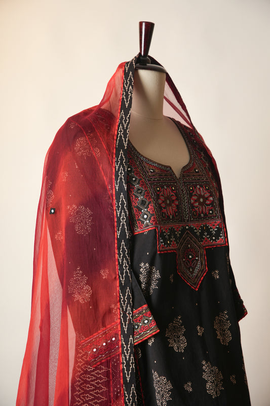 Tulsi Embroidered Ajrakh Cotton Kurta Black