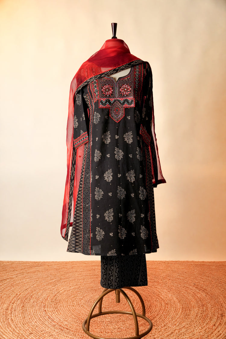 Tulsi Embroidered Ajrakh Cotton Kurta Black