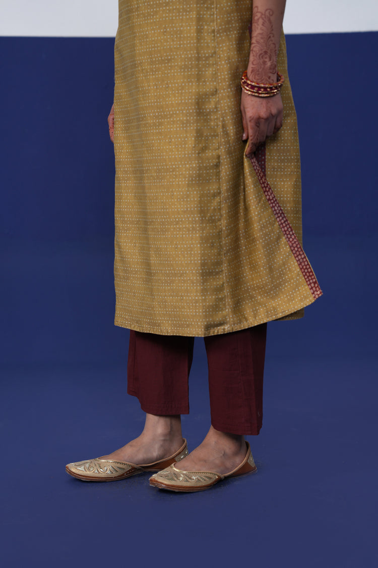 Rozana Pant Maroon