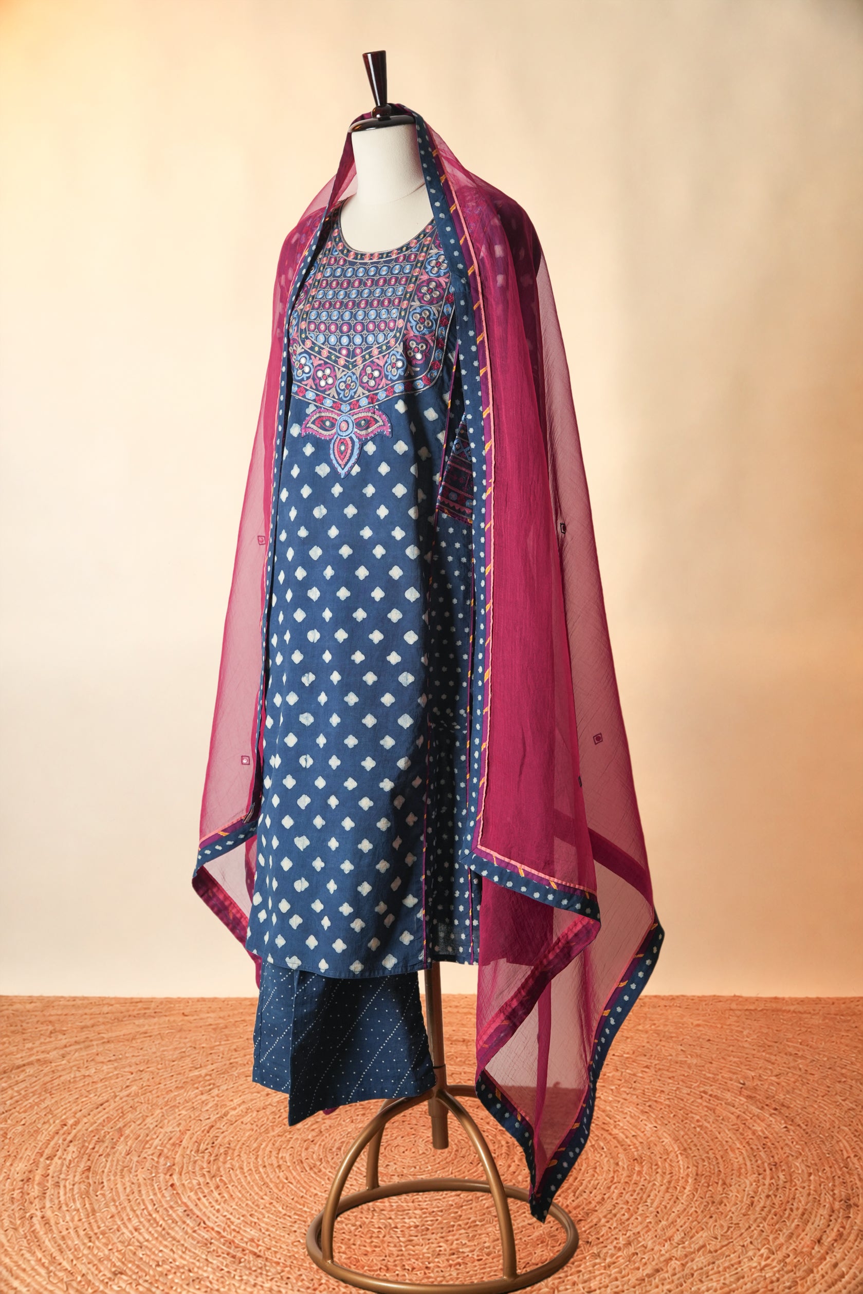 Medh Embroidered Treated Chiffon Dupatta Mauve Pink