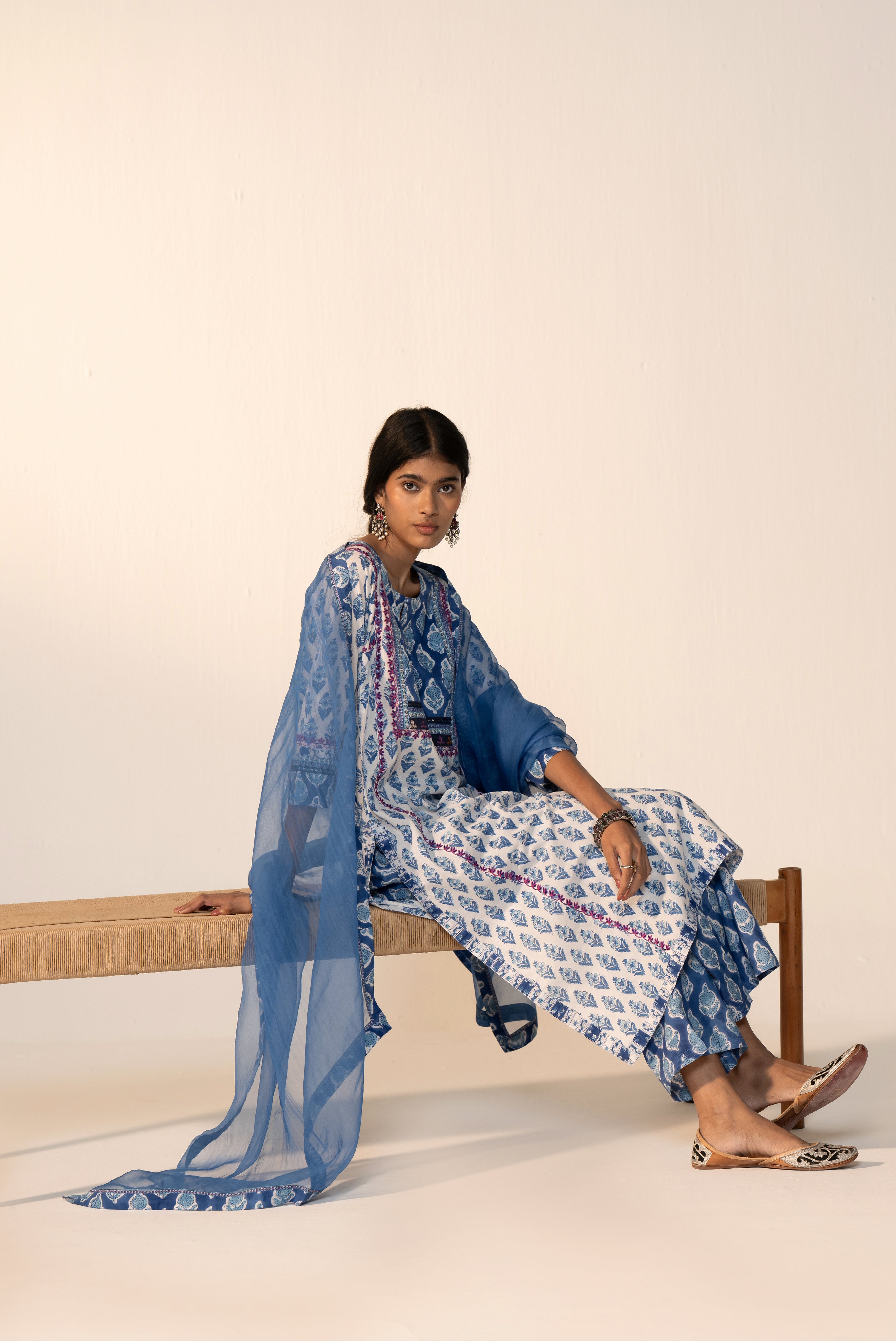 Rozana Cotton Printed Kurta White Blue