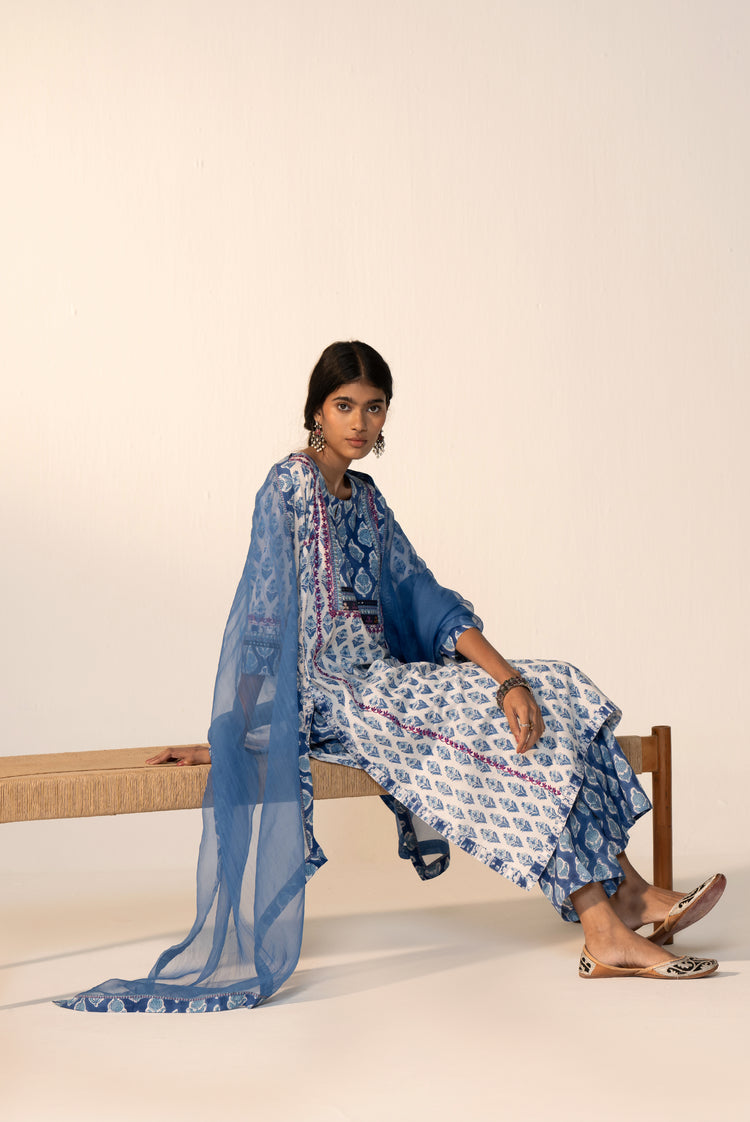 Rozana Cotton Printed Kurta White Blue